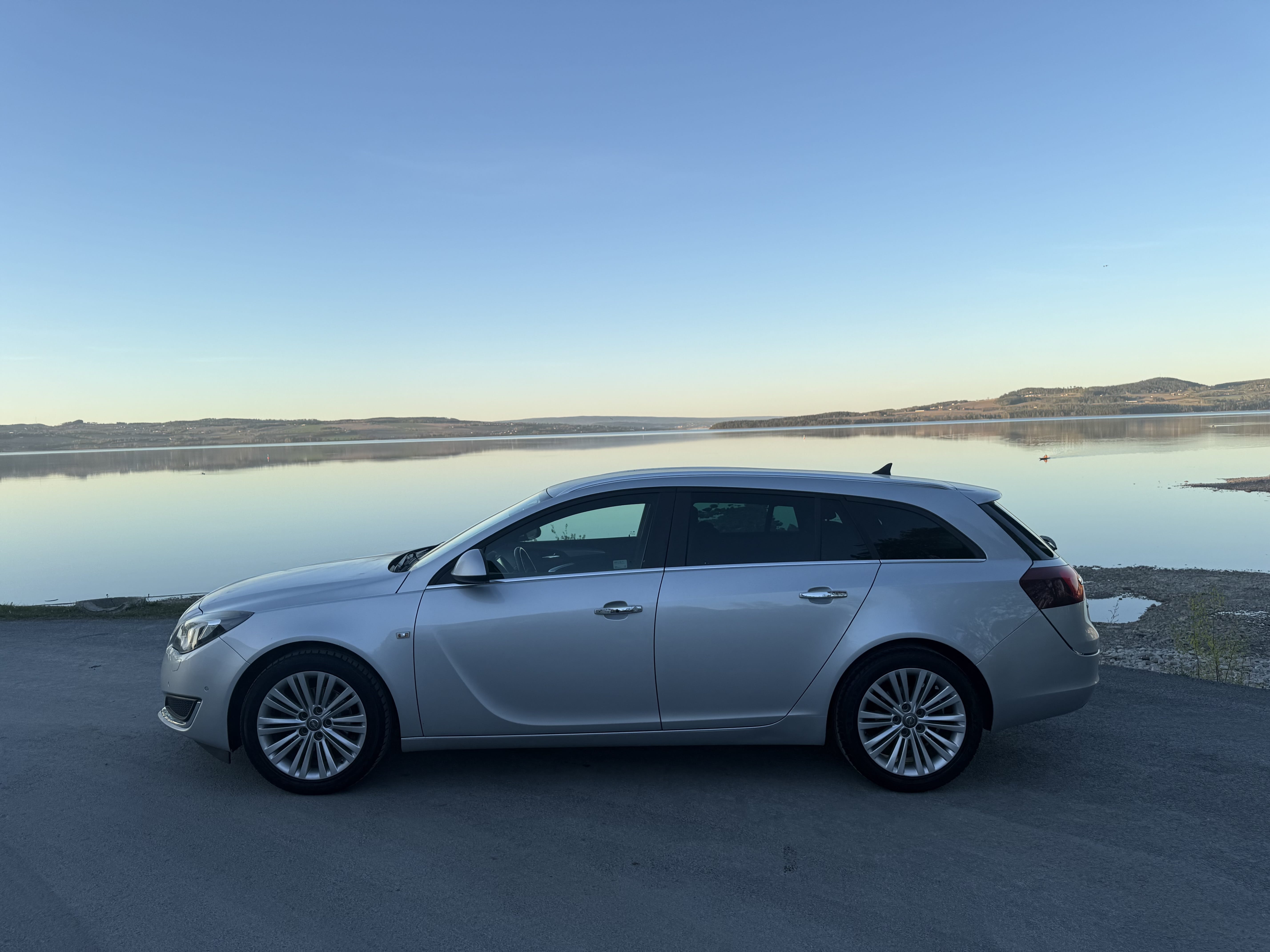 Opel Insignia Tourer with Air conditioning