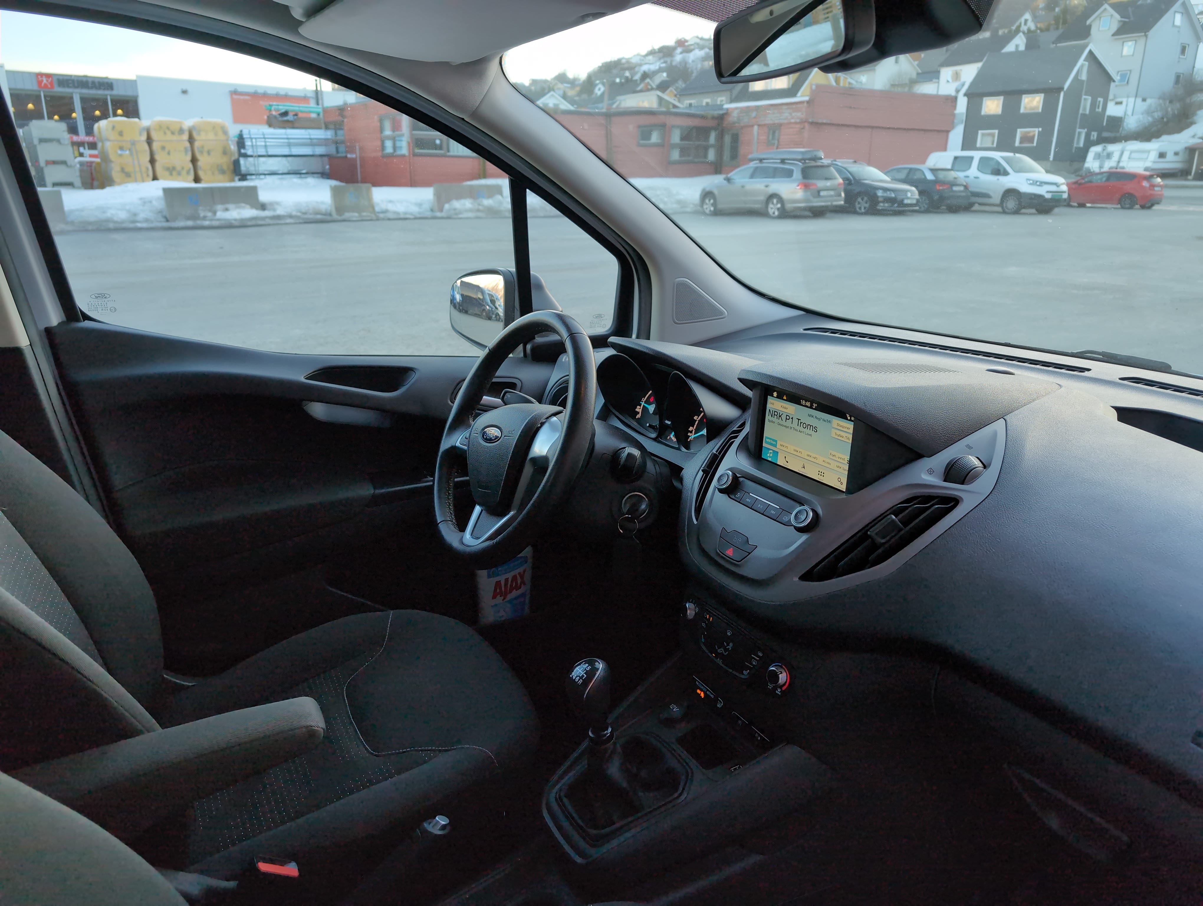 Ford Transit Courier Varebil with Android Auto