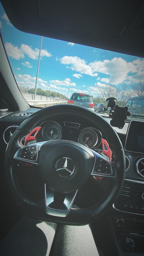 Mercedes-Benz CLA-Klasse med Cruisekontroll