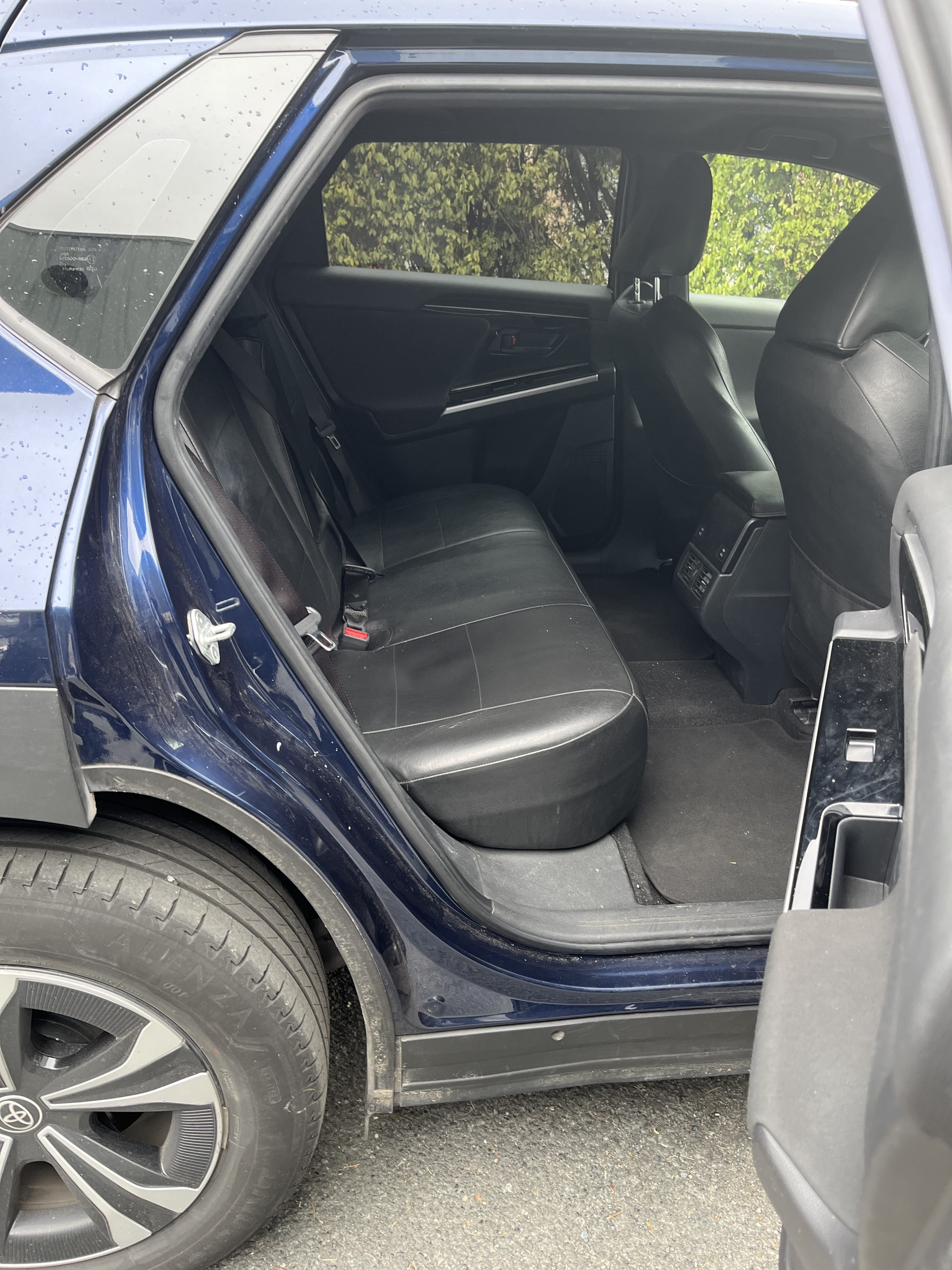 Toyota bZ4X avec Siège bébé