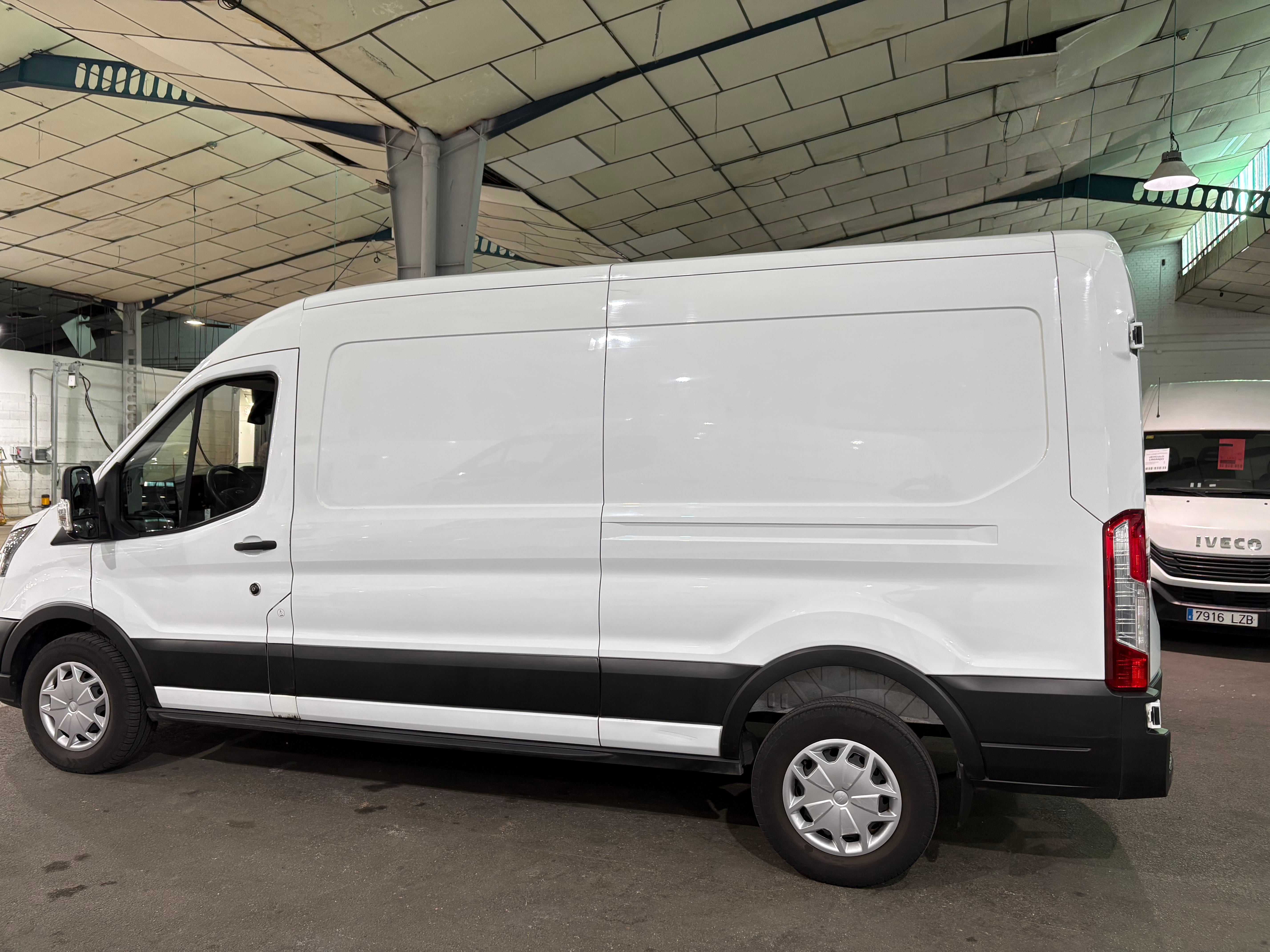 Ford Transit 350 con Control de velocidad