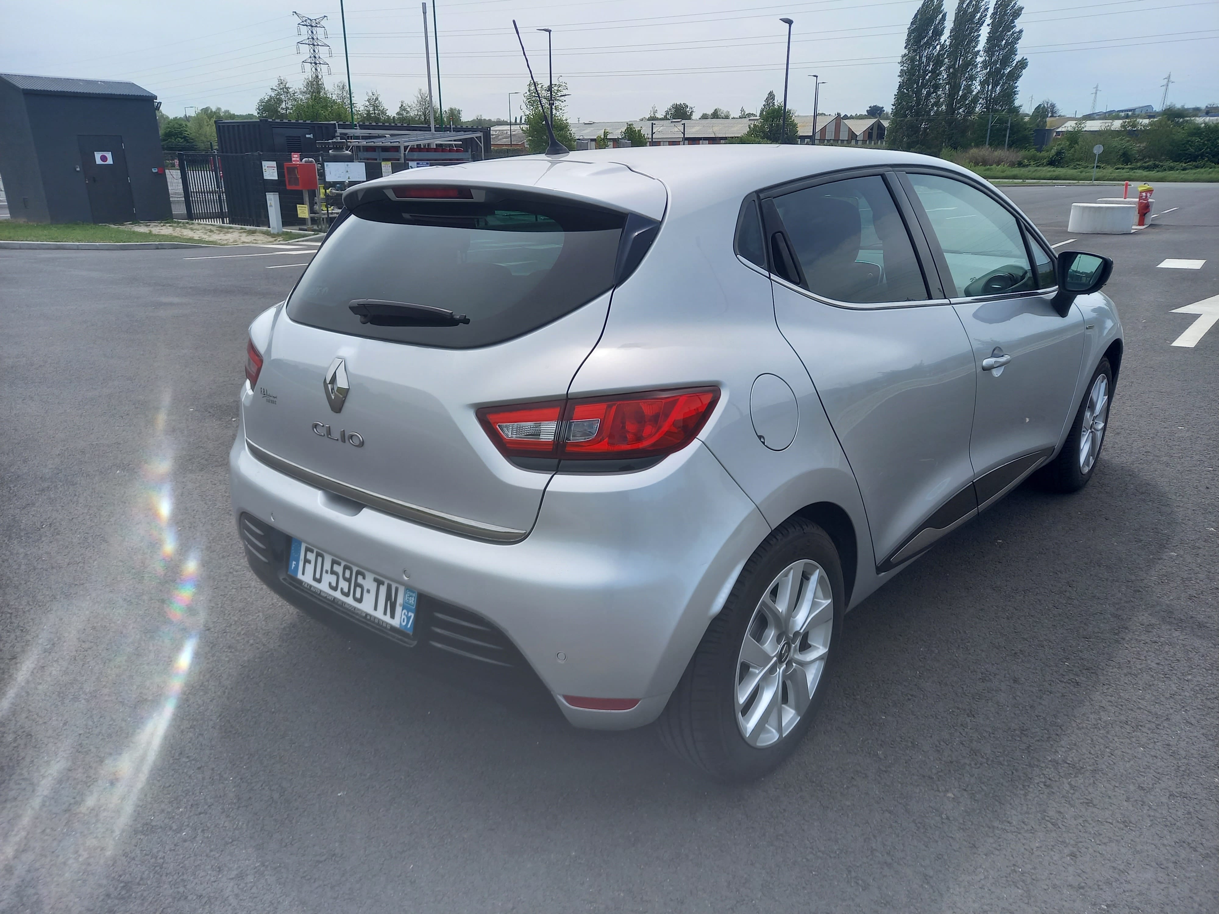 Renault Clio Limited 90cv avec GPS