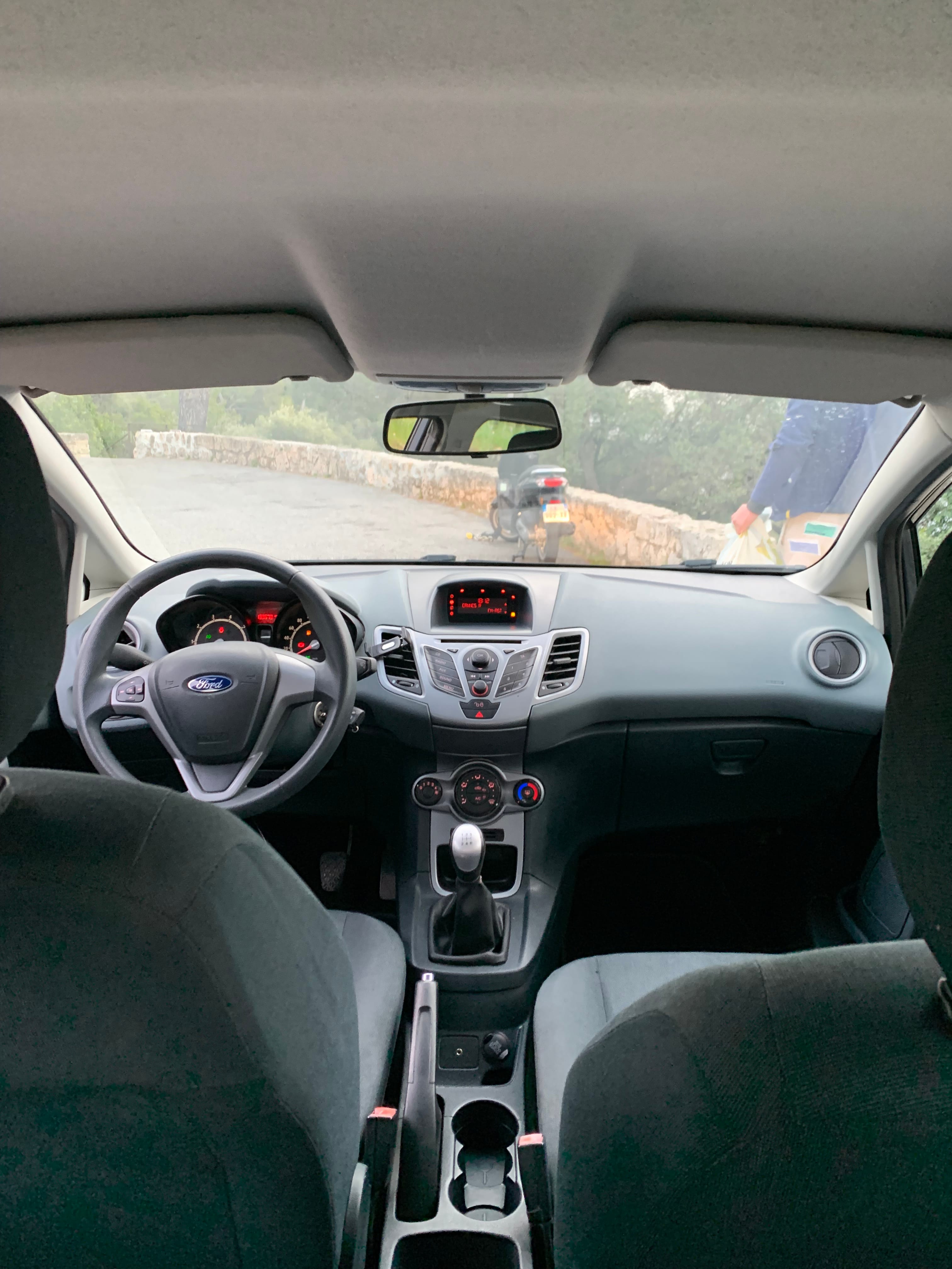 Ford Fiesta con Entrada de Audio/iPod