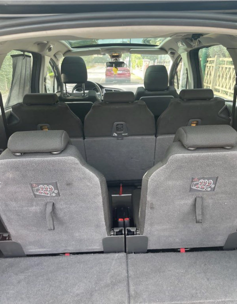 Peugeot 5008 7 places HDI CLIM AUTO GPS TOIT PANORAMIQUE NOIR avec Siège bébé