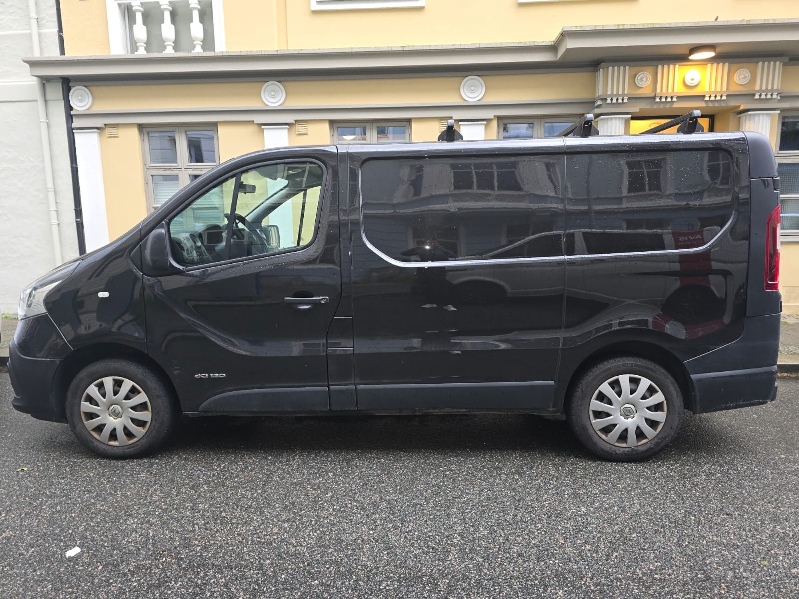 Renault Trafic med Skistativ