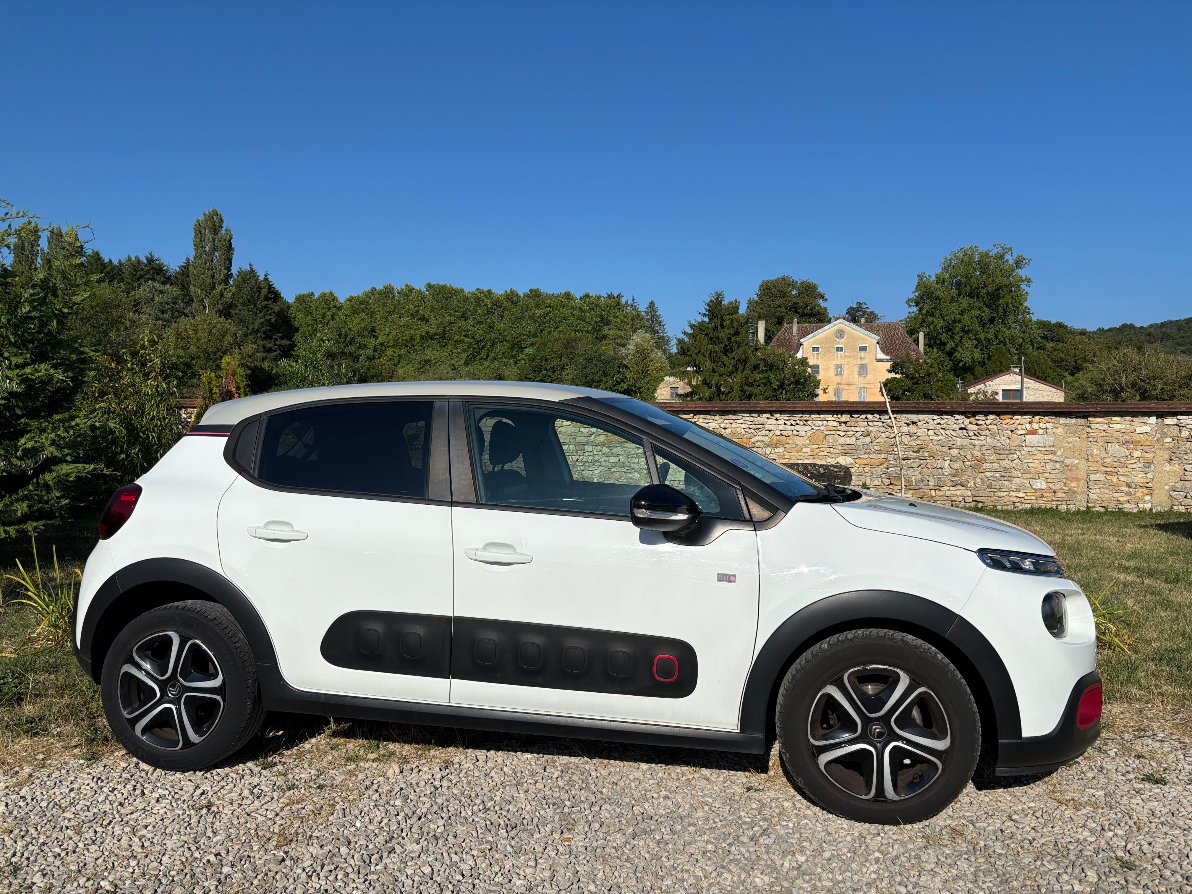 Citroen C3 1,2 110 cv  eat6 automatique avec Climatisation