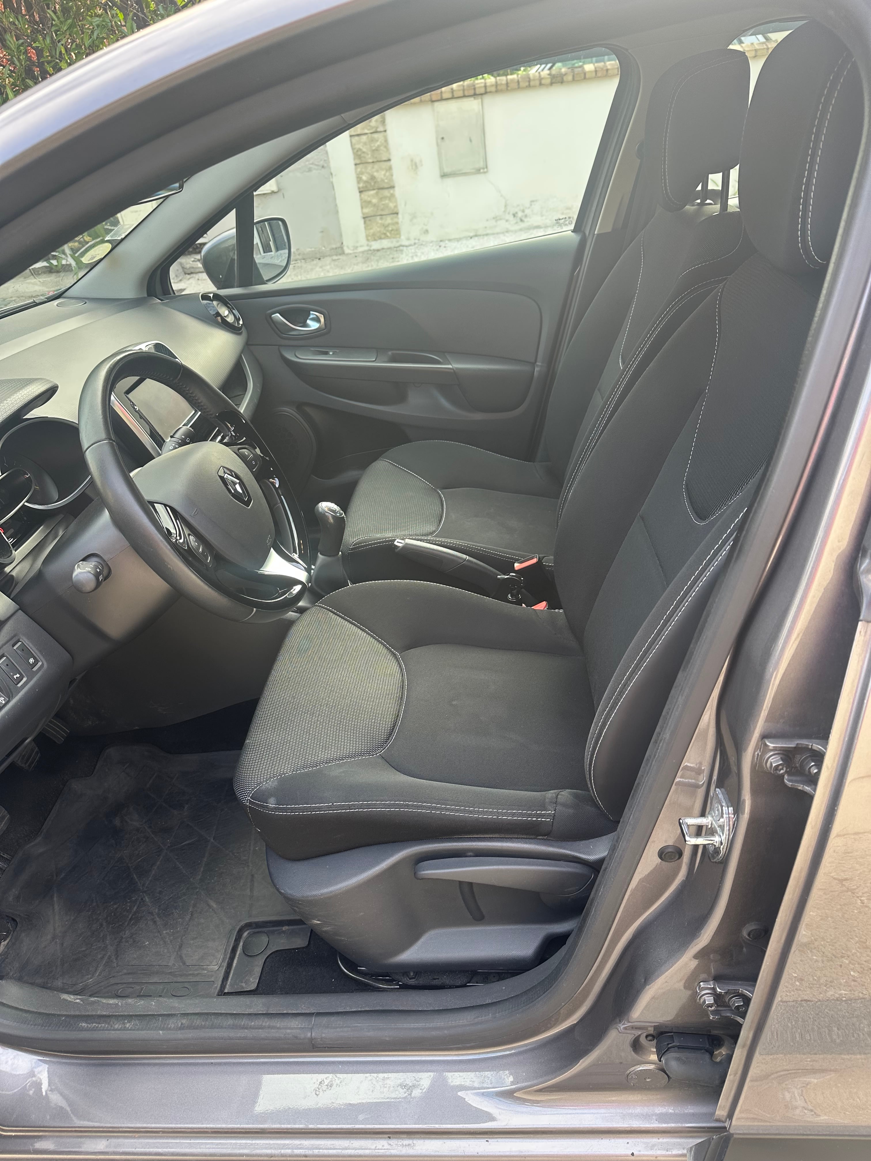 Renault Clio avec Port USB