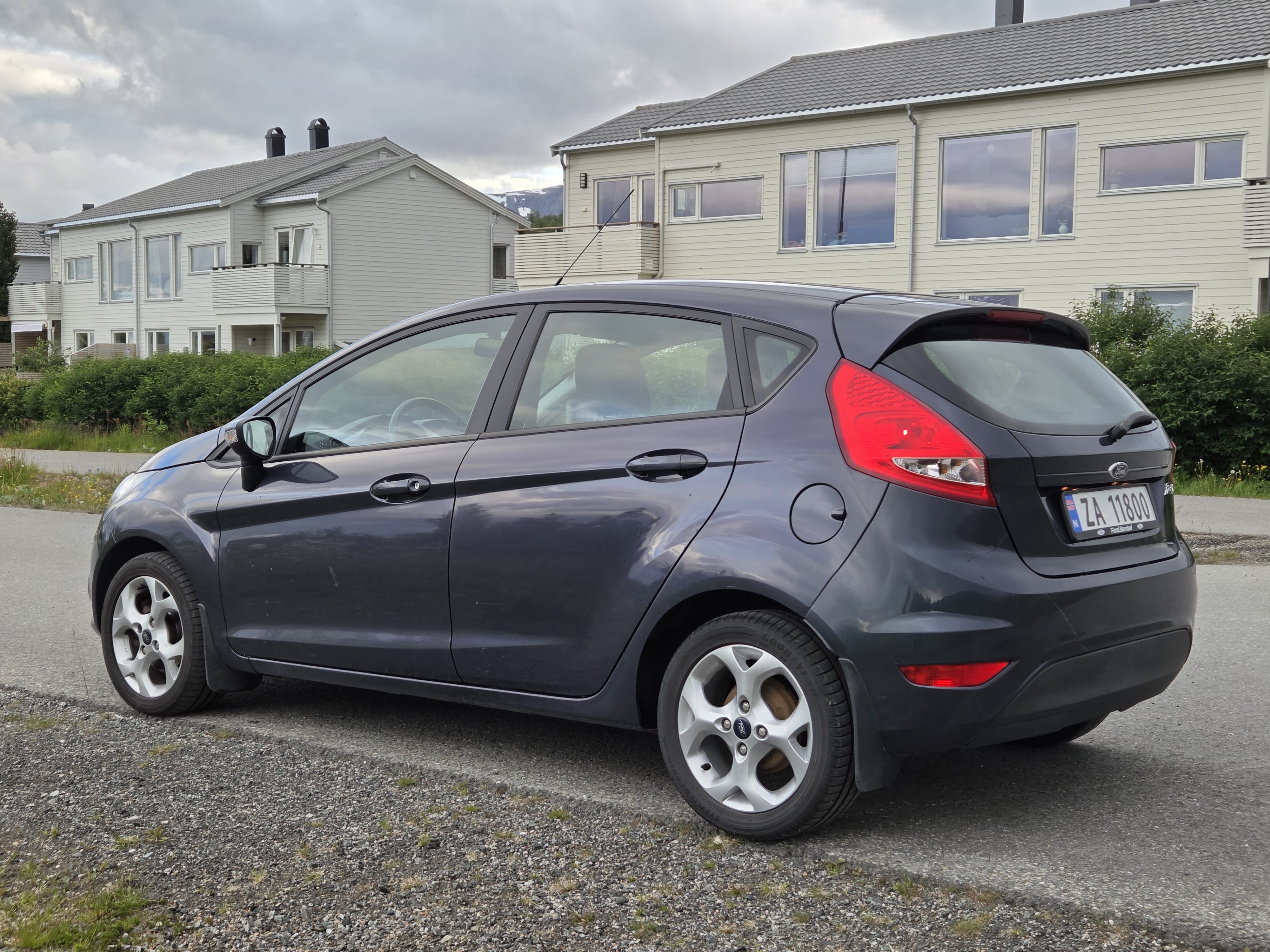 Ford Fiesta - 2013. Manuell, Bensin with Car radio