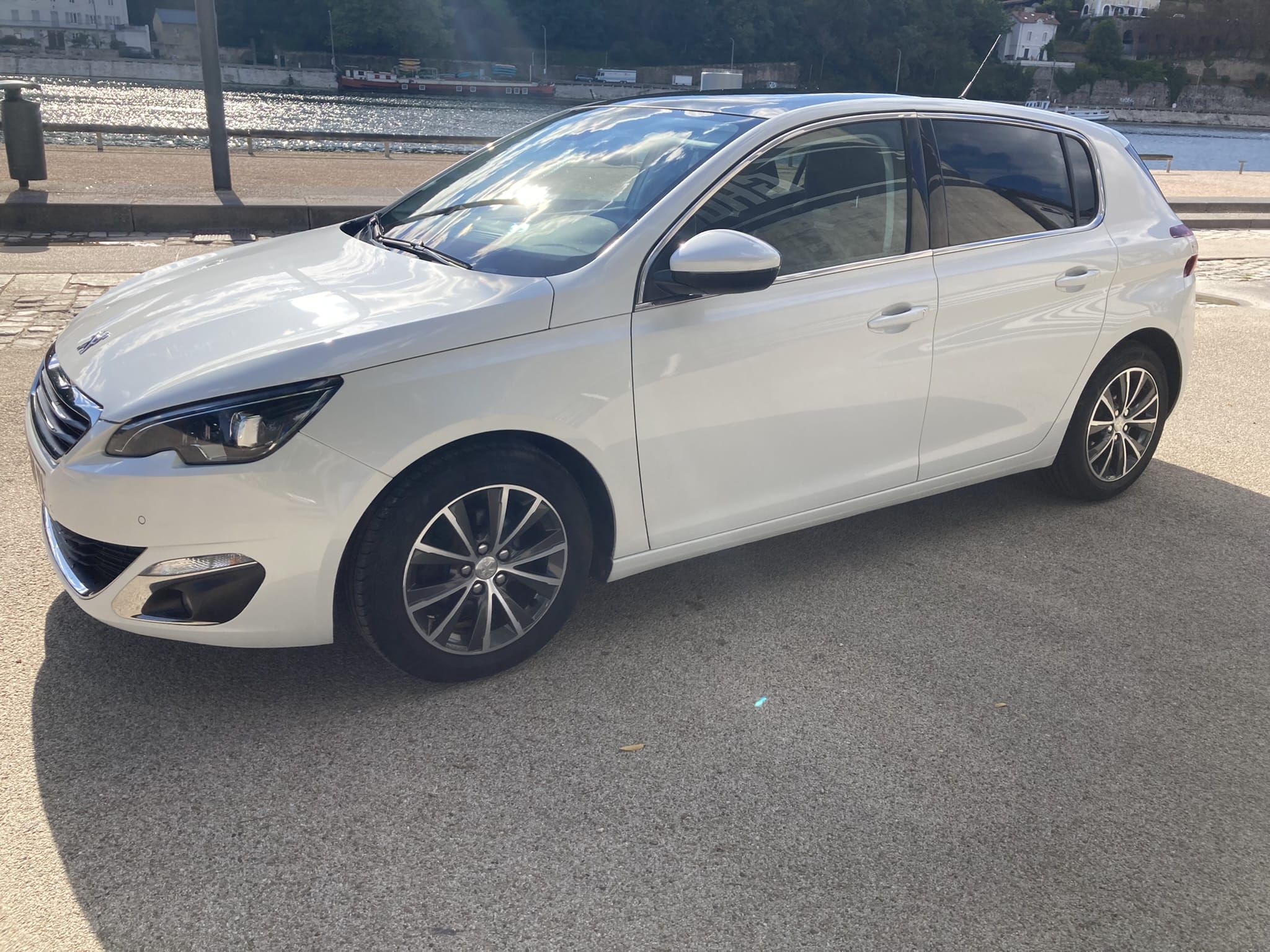 Peugeot 308, 2017, Essence 95