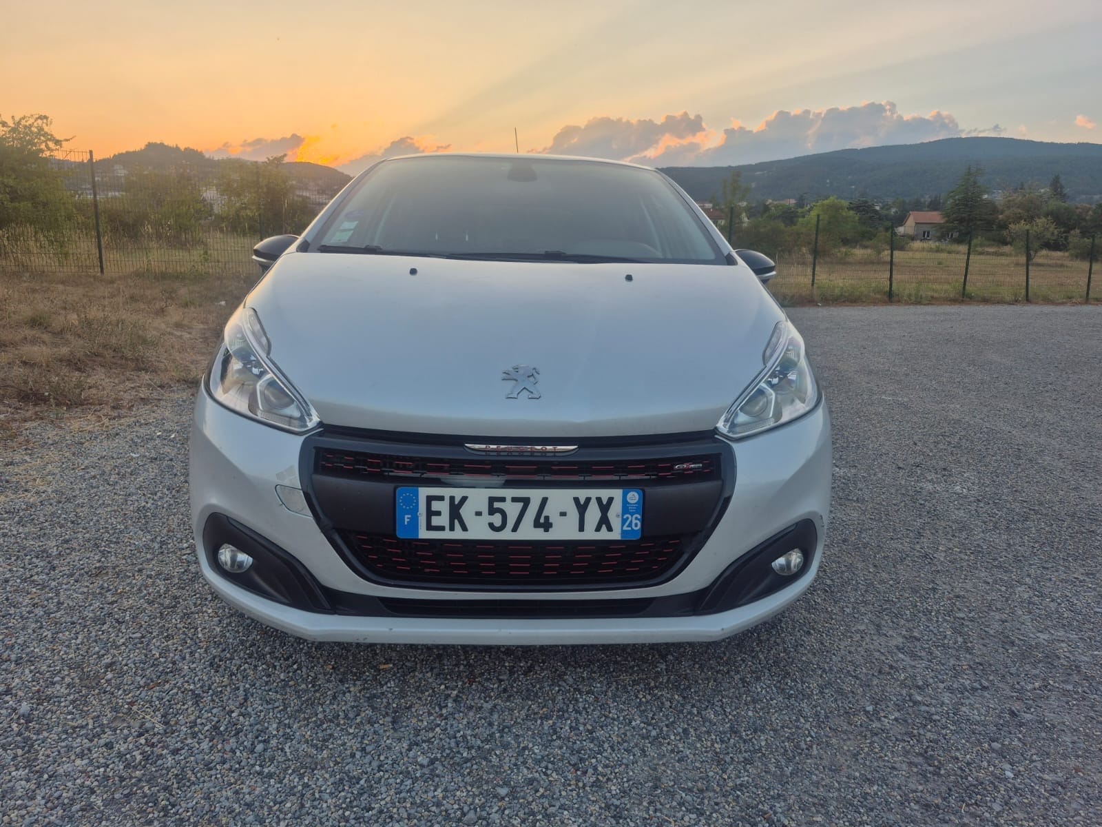 Peugeot 208 avec Port USB