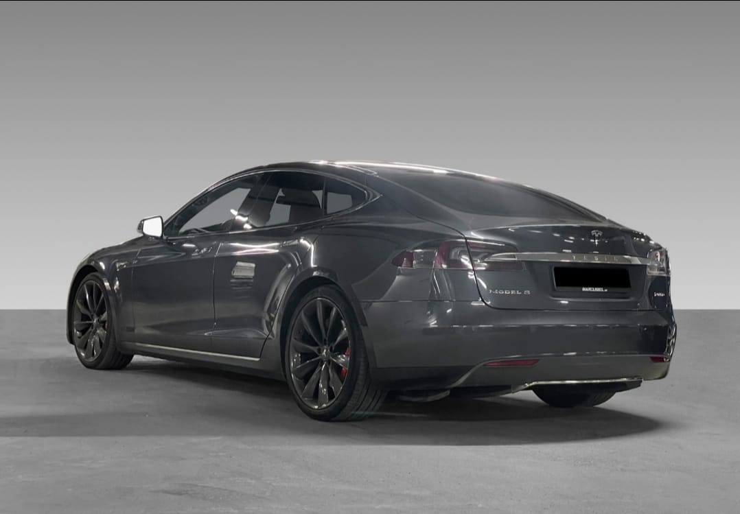 Tesla Model S 85  Gratis lading! with Backup camera