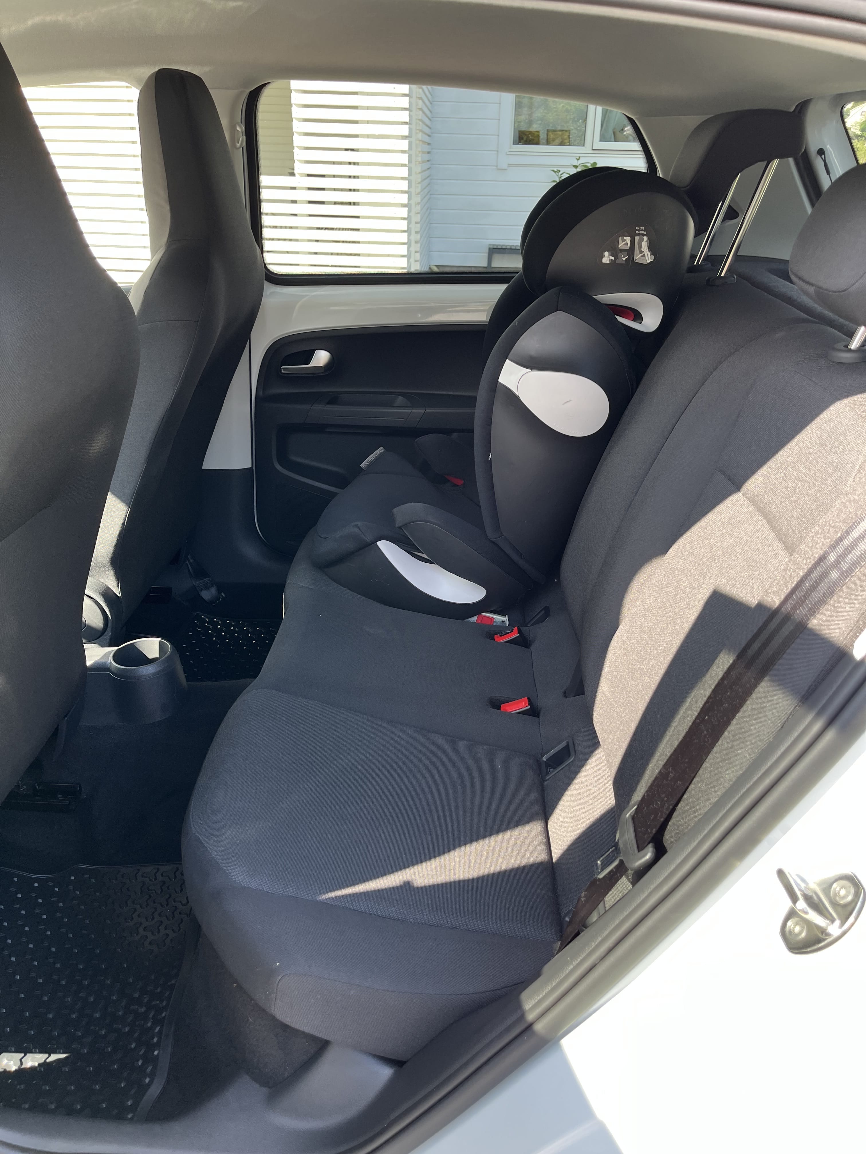 Volkswagen e-Up ! med Bluetooth audio