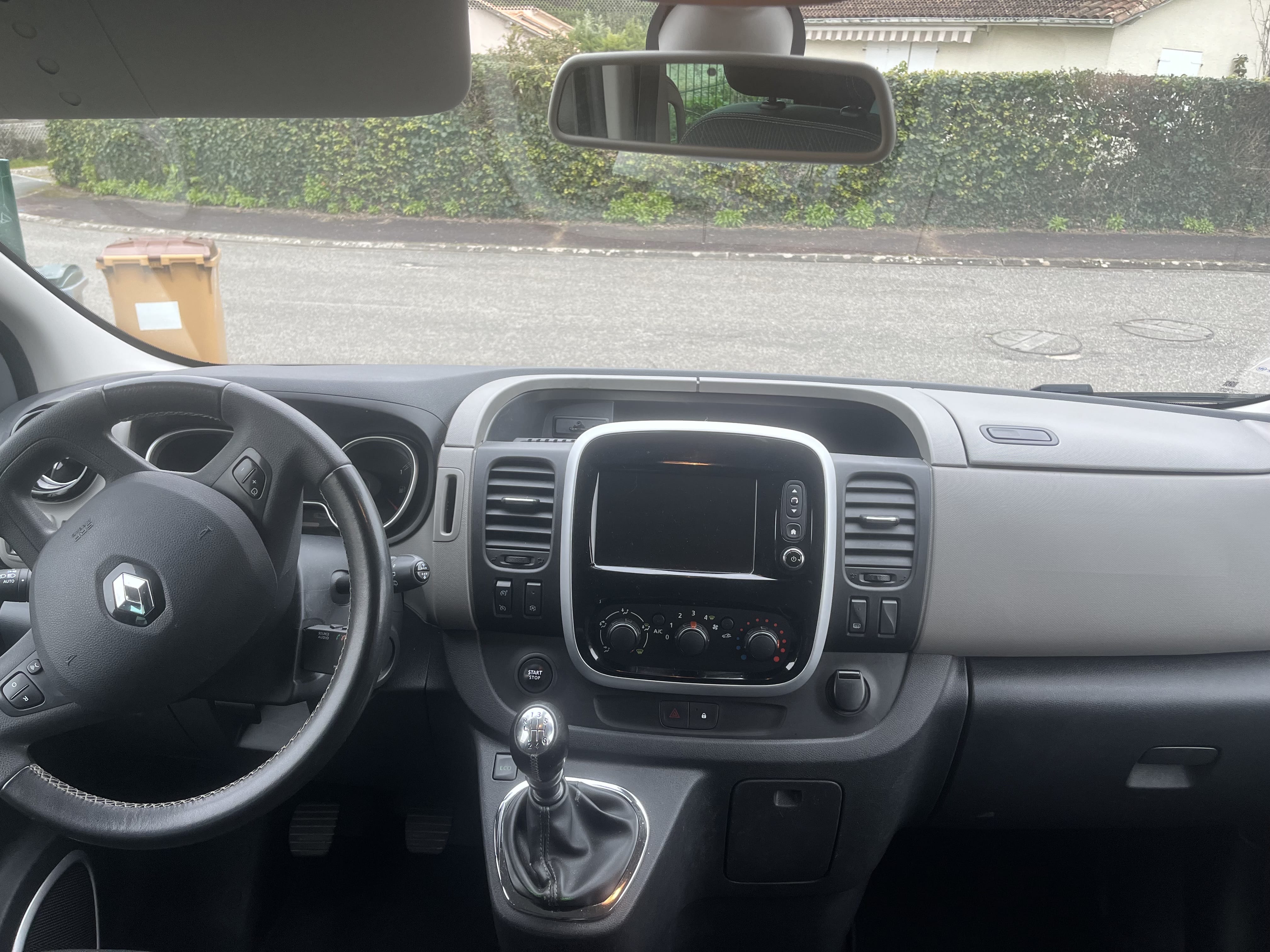Renault Trafic Passenger avec GPS