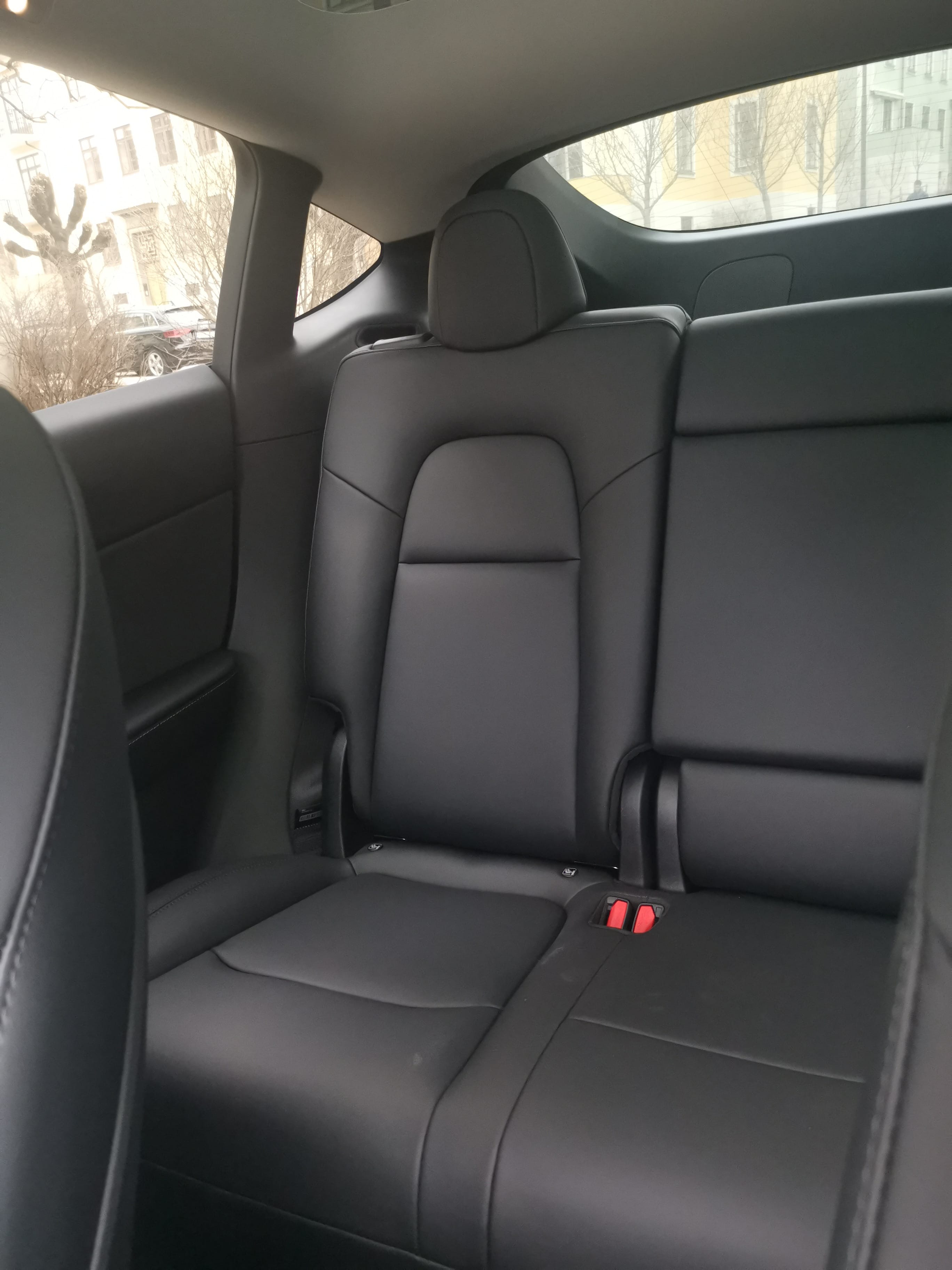 Tesla Model Y mit Dashcam