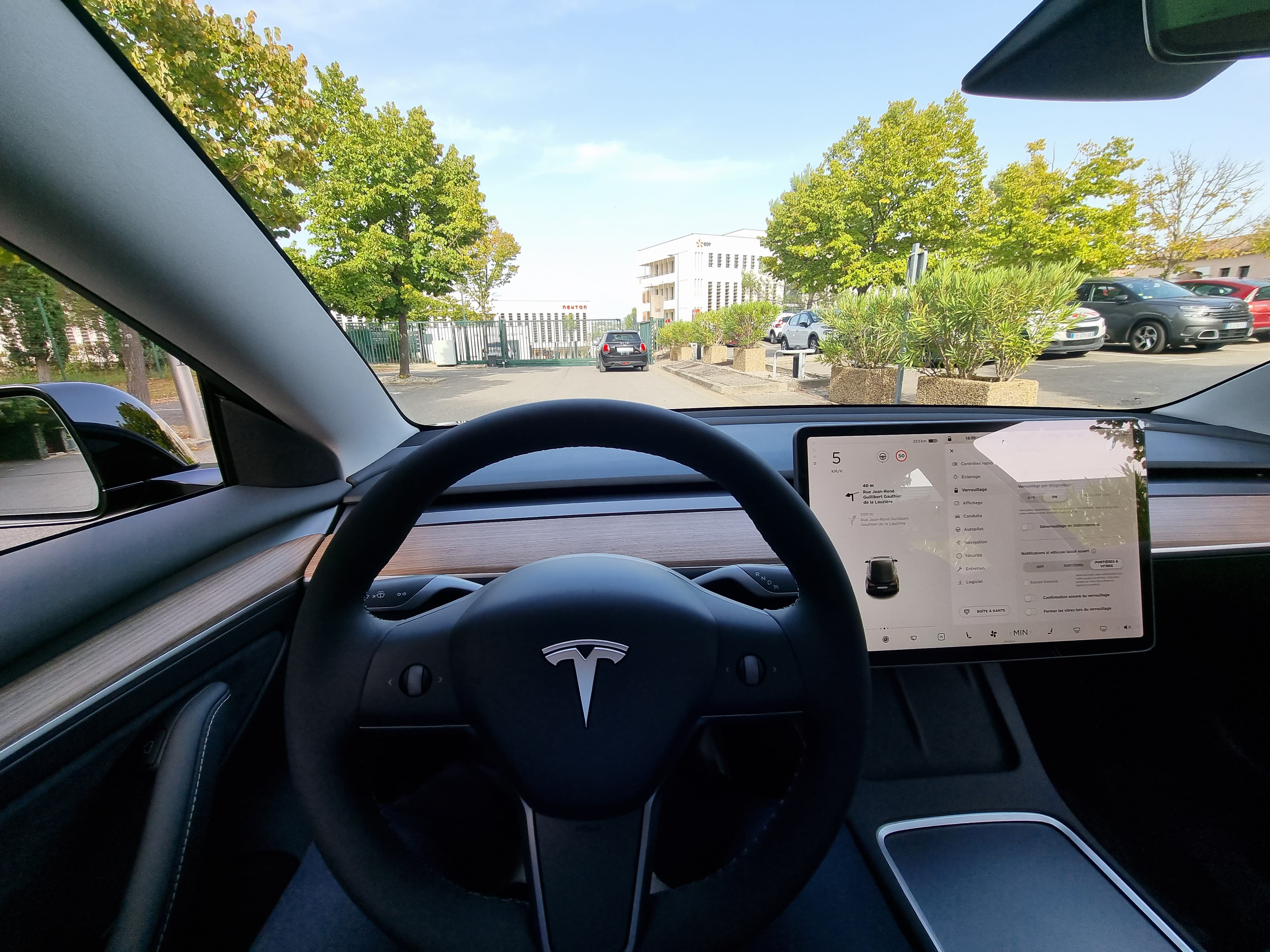 Tesla Model Y Standard Range avec Climatisation