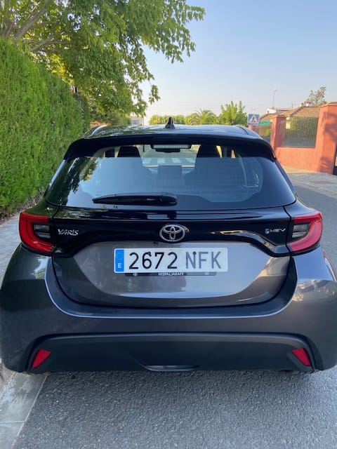 Toyota Yaris Híbrido 1.5 con Audio Bluetooth