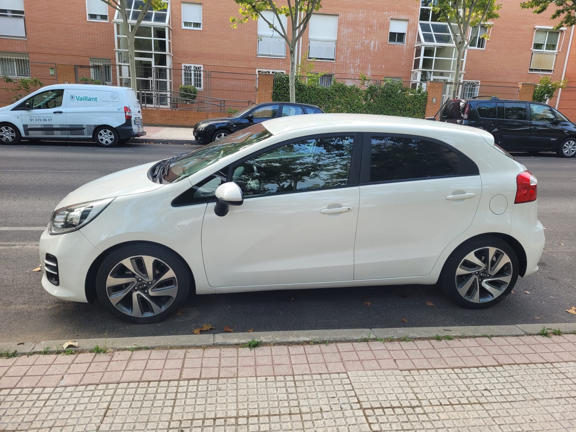 Kia Rio 5-Door EX, 2016, Gasolina 95