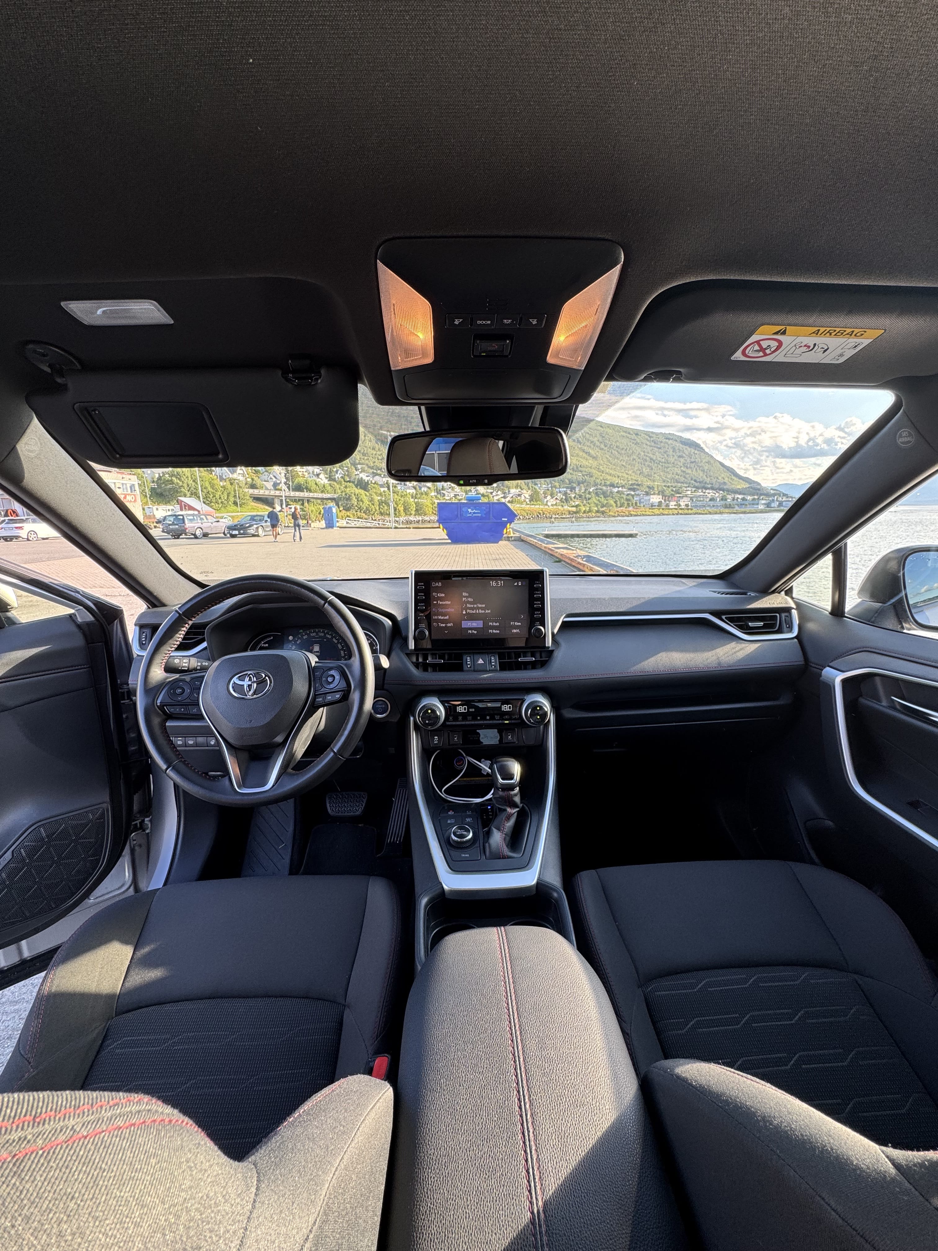 Toyota RAV4 4X4 Plug-in-Hybrid met Cruise control