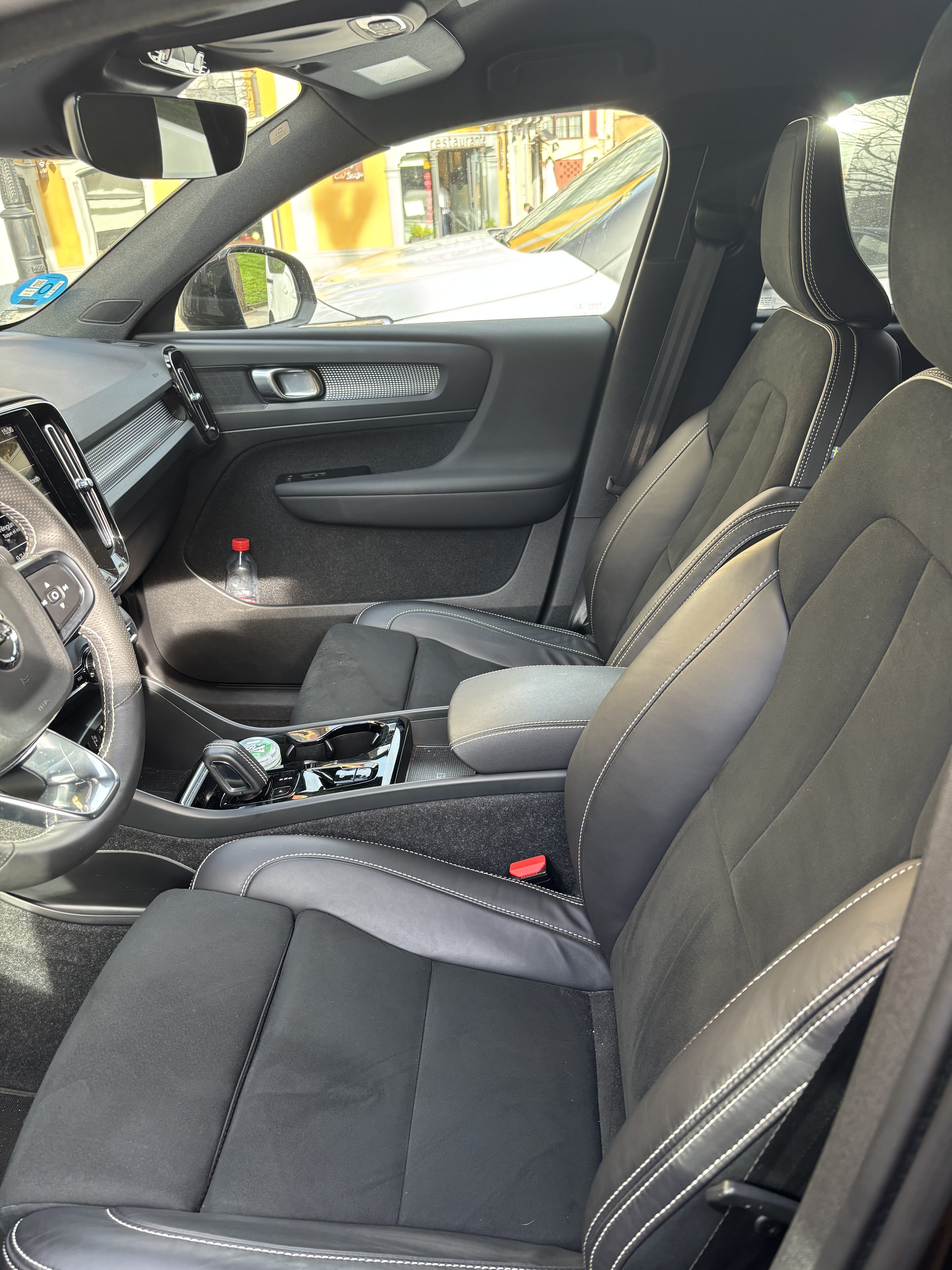 Volvo XC40 Recharge con Control de velocidad