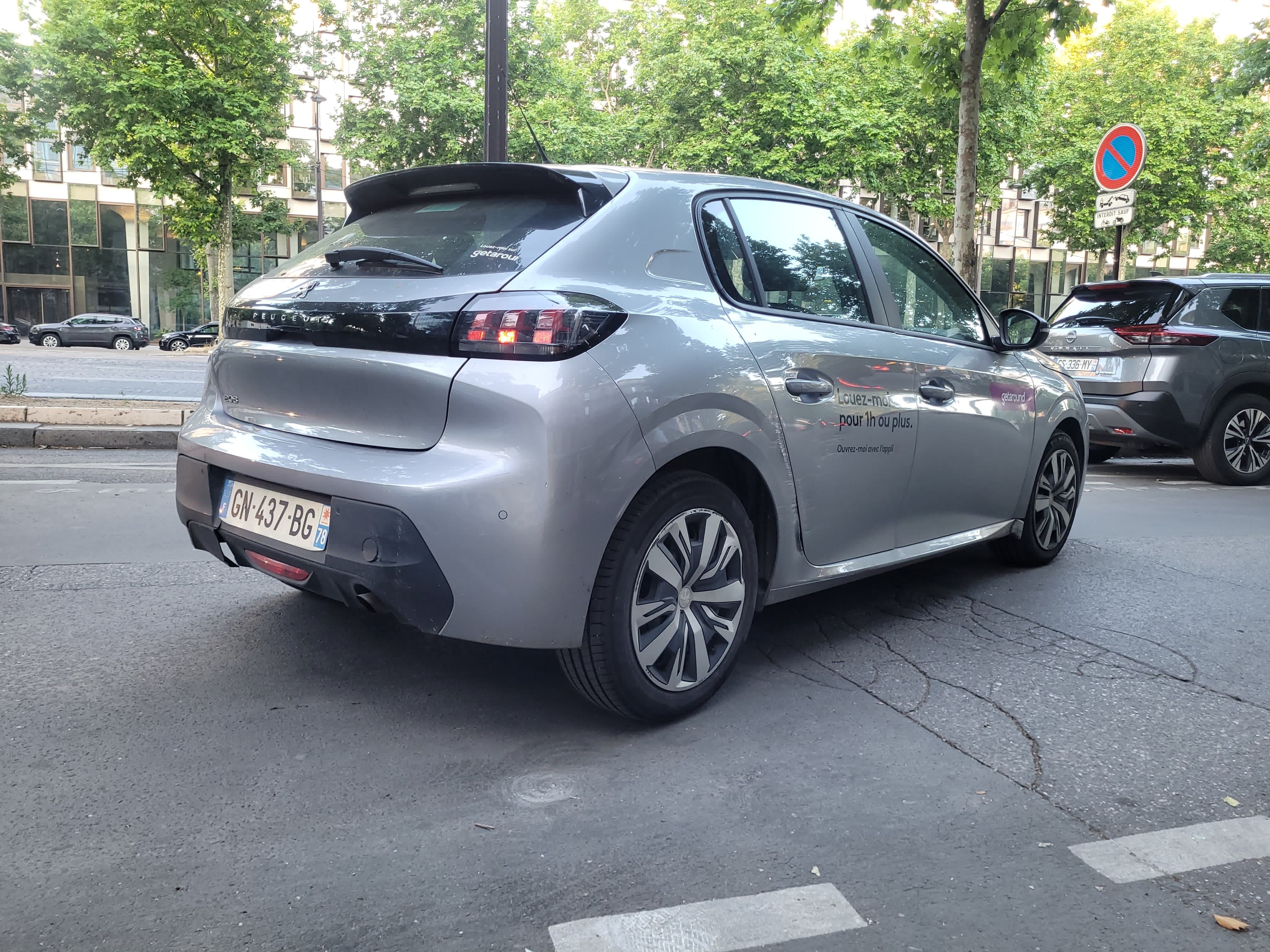 Peugeot 208 ACTIVE PACK PURETECH 75CH BVM with Cruise control