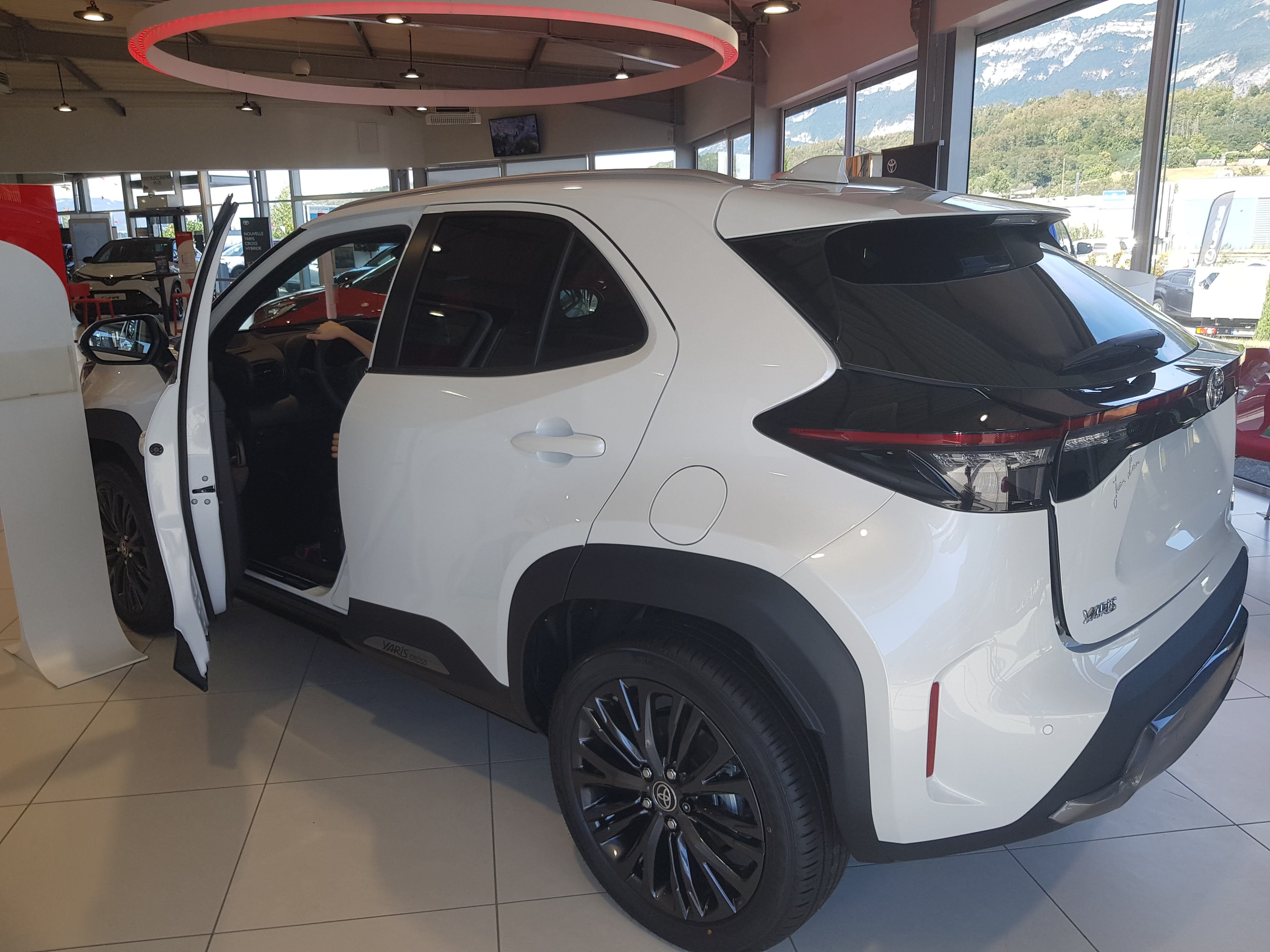 Toyota Yaris Cross Hybrid avec GPS