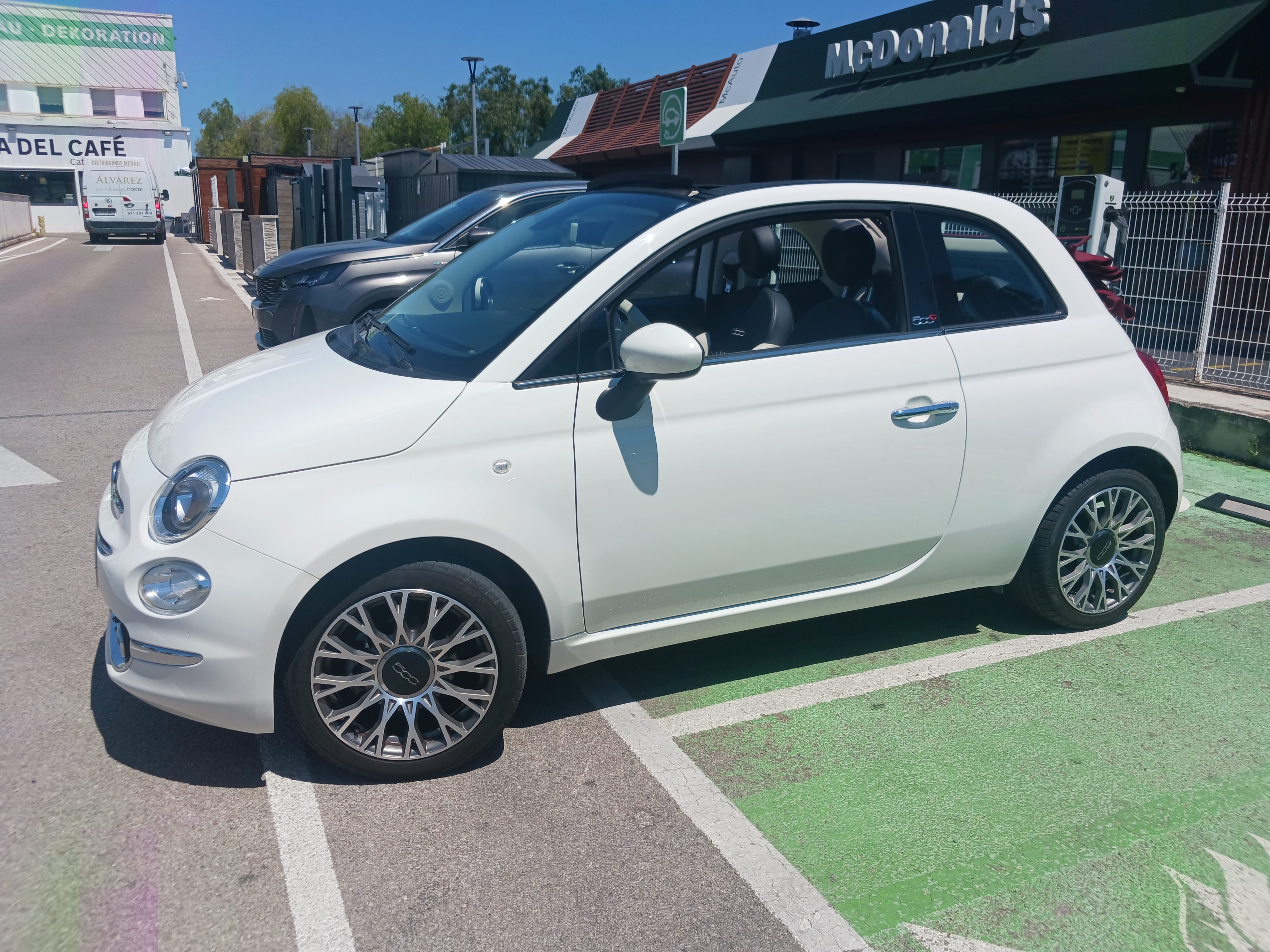 Fiat 500 C Híbrido avec Régulateur de vitesse