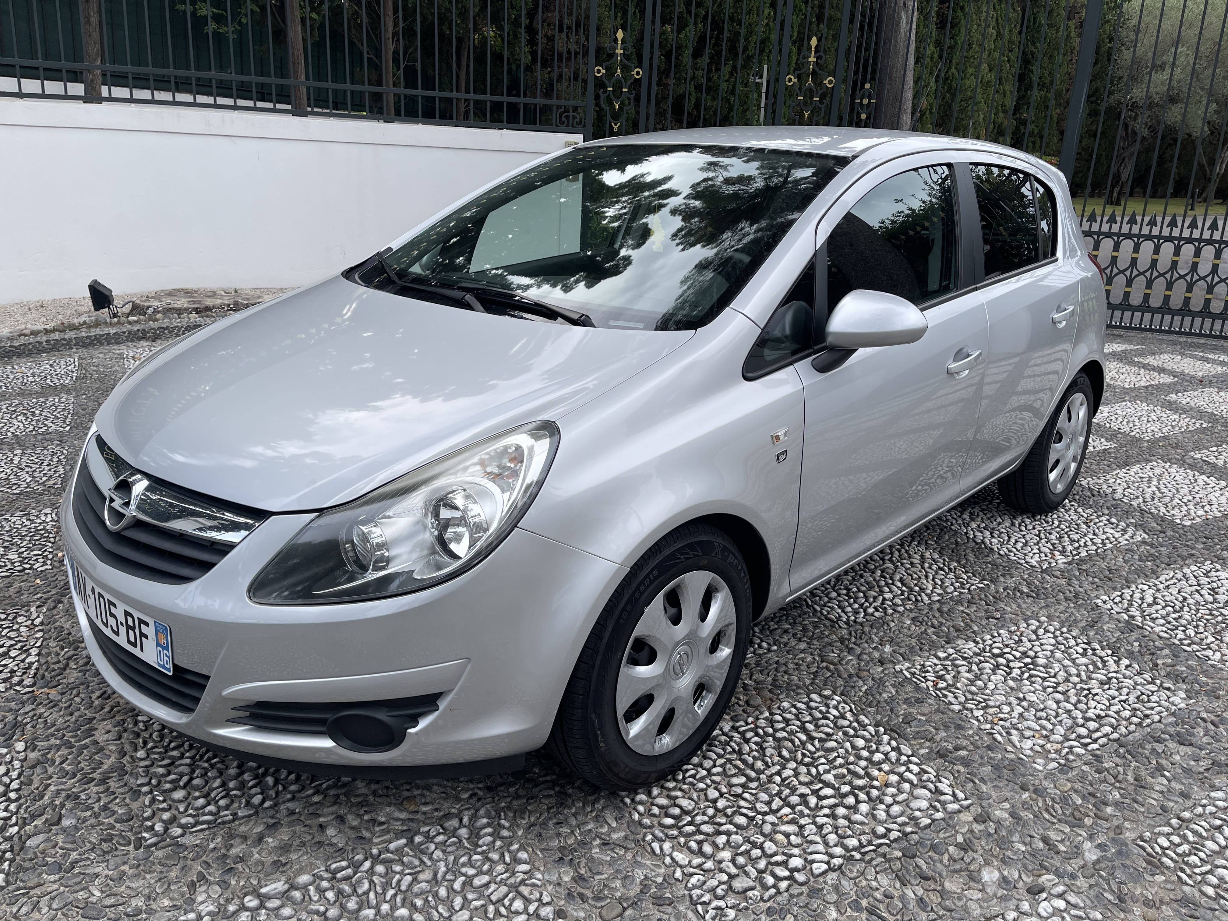 Opel Corsa 1.2, 2010, Essence 95