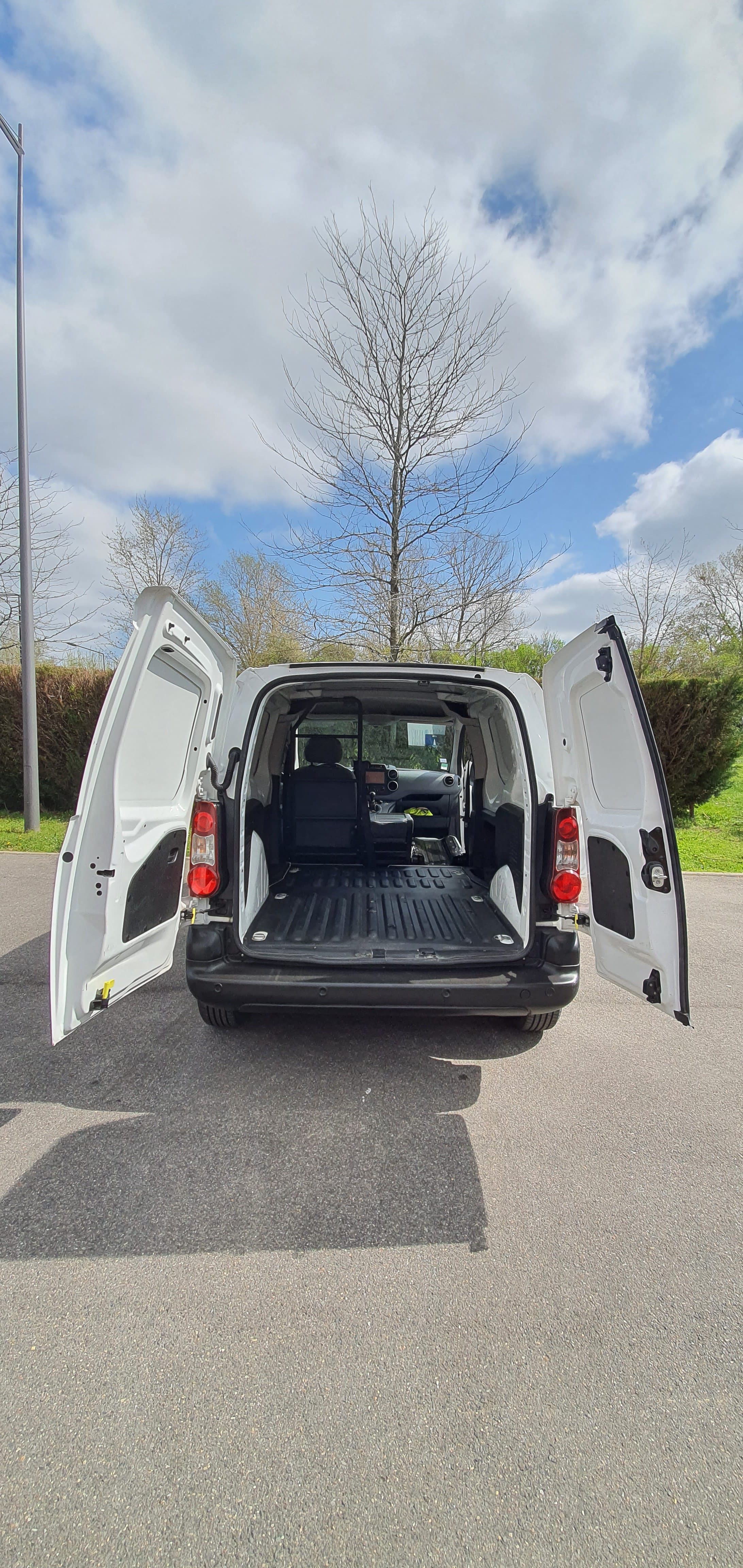 Citroen Berlingo 1.6 Hdi 75ch DY-398-XF