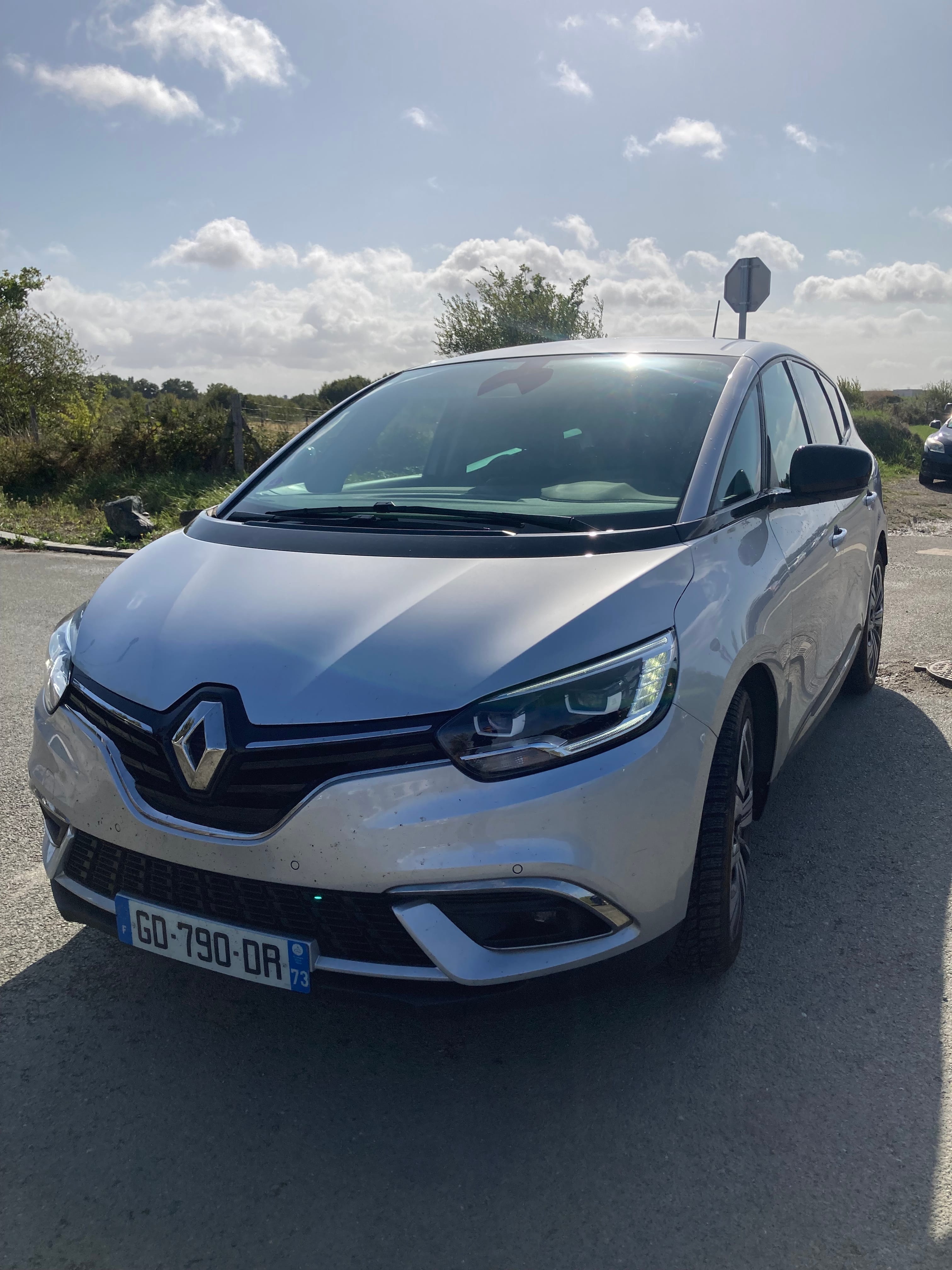 Renault Grand Scenic, 2021, Essence 95, automatique, 7 places