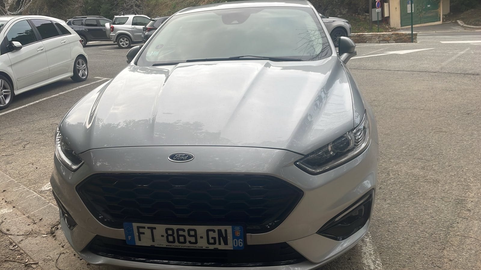 Ford Mondeo Hybride avec Climatisation