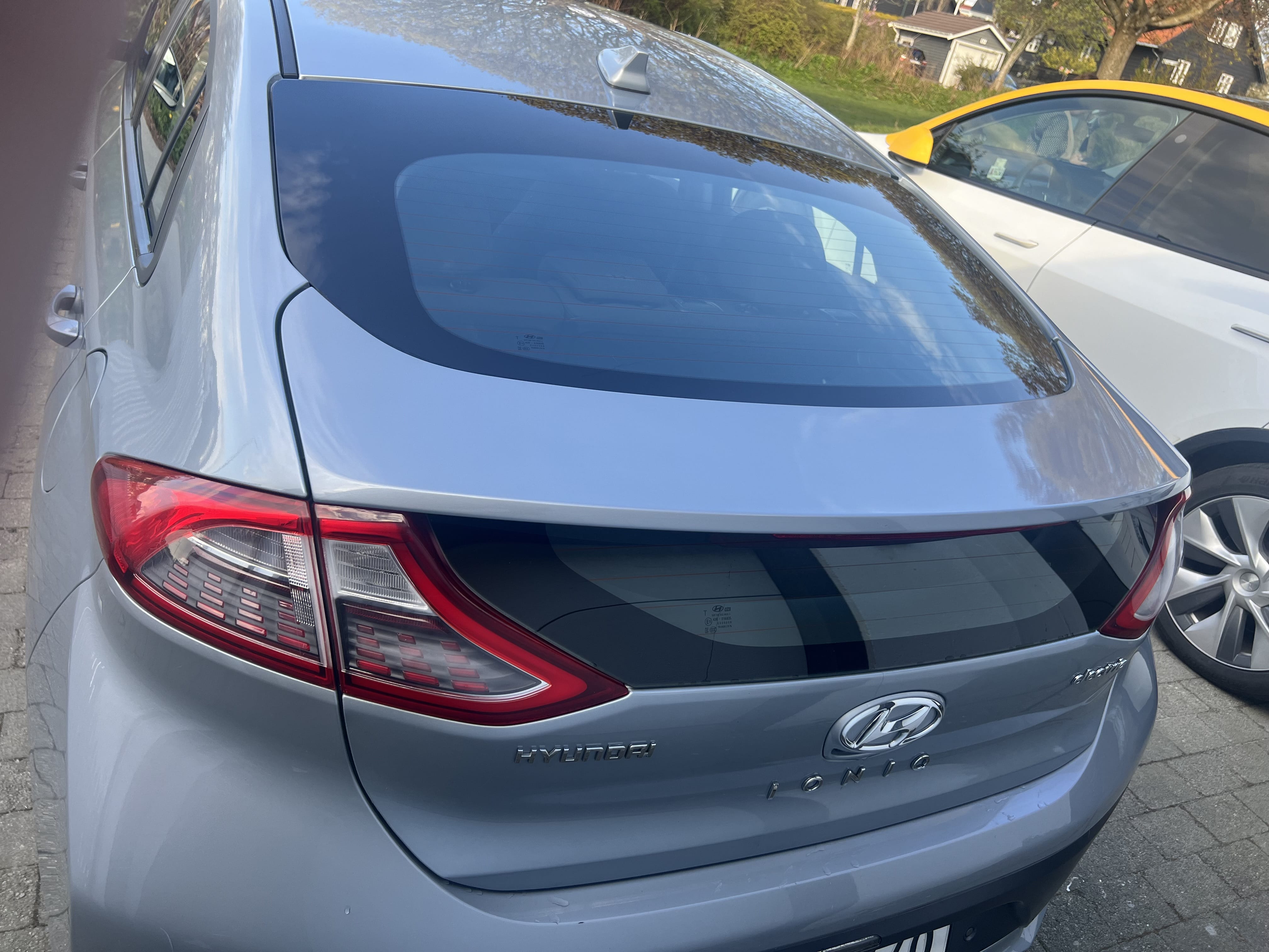 Hyundai Ioniq med GPS