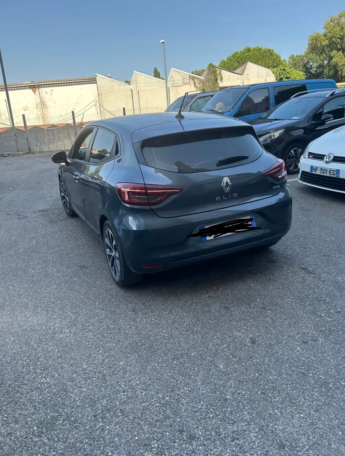 Renault Clio E-tech with GPS