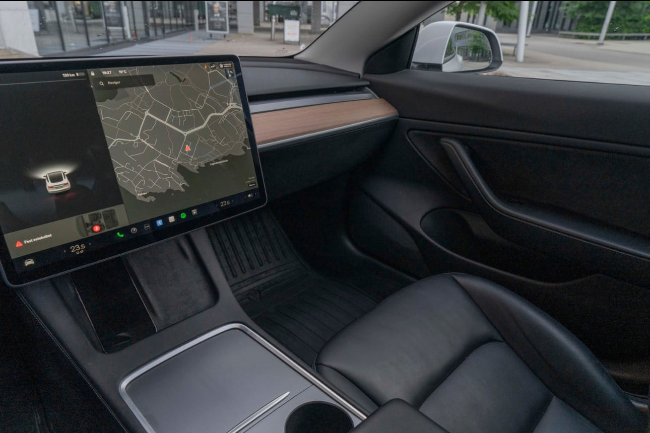 Tesla Model 3 Long Range med Firehjulstrekk