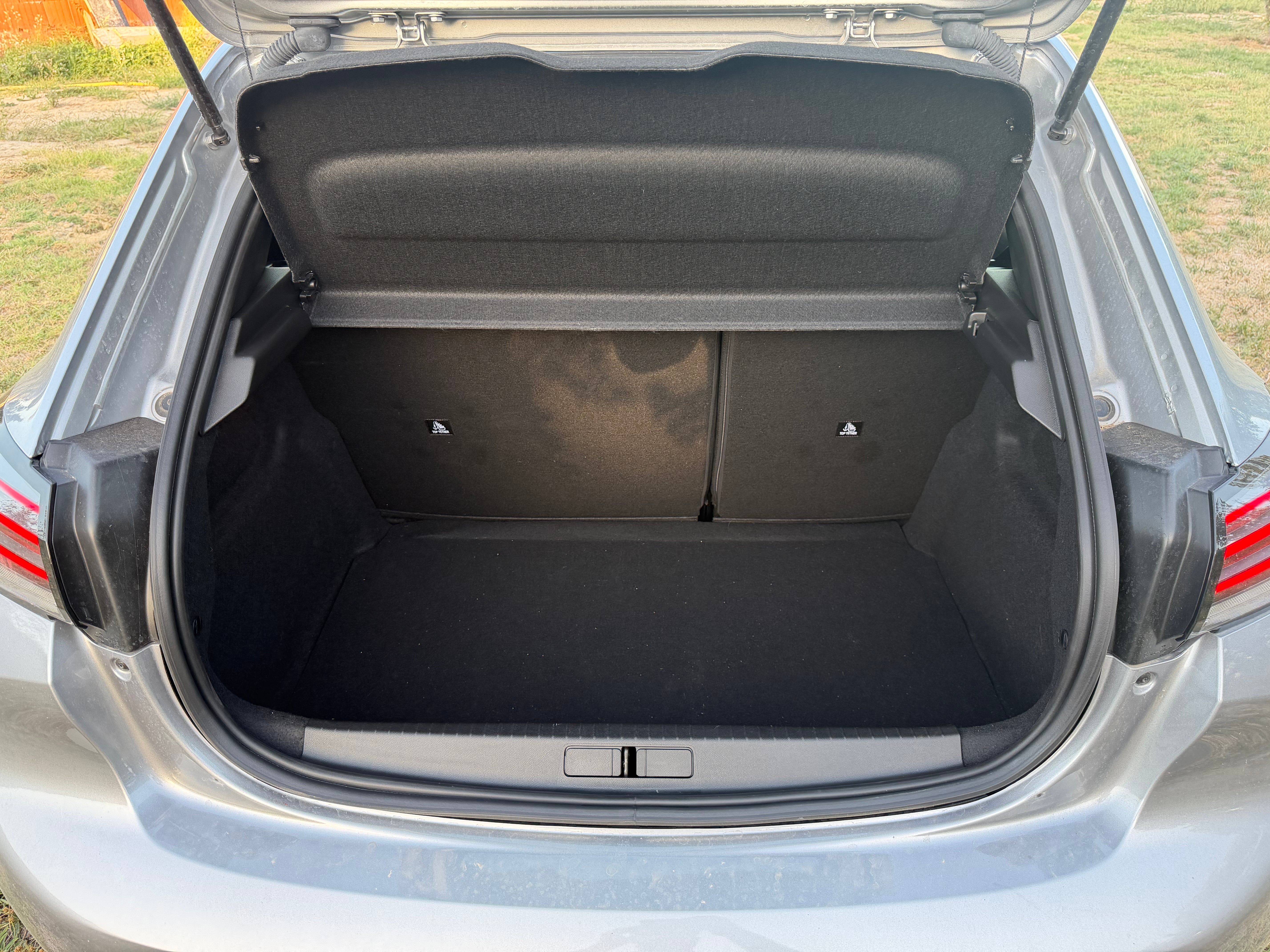 Peugeot 208 avec Apple CarPlay