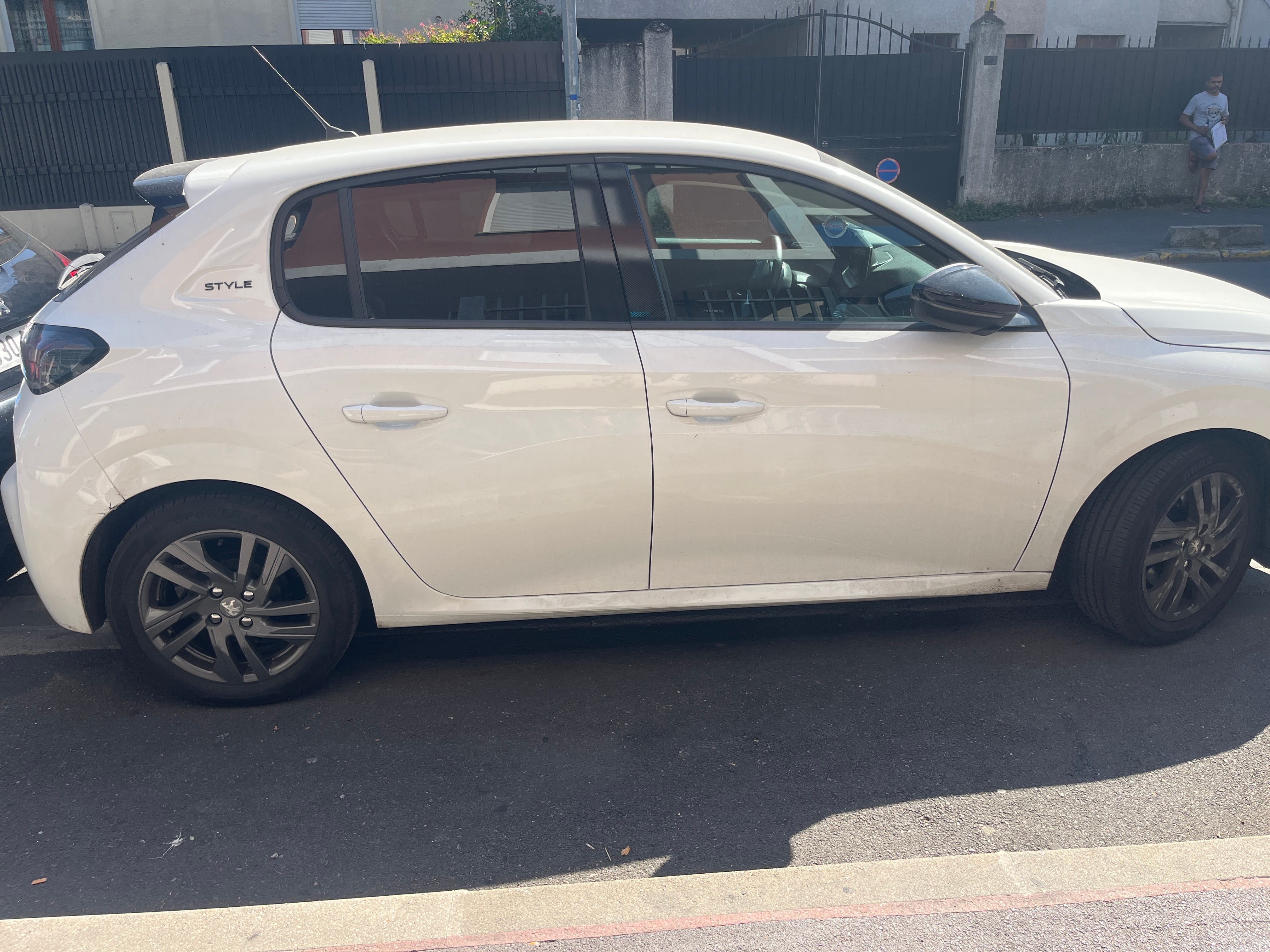 Peugeot 208 avec Climatisation