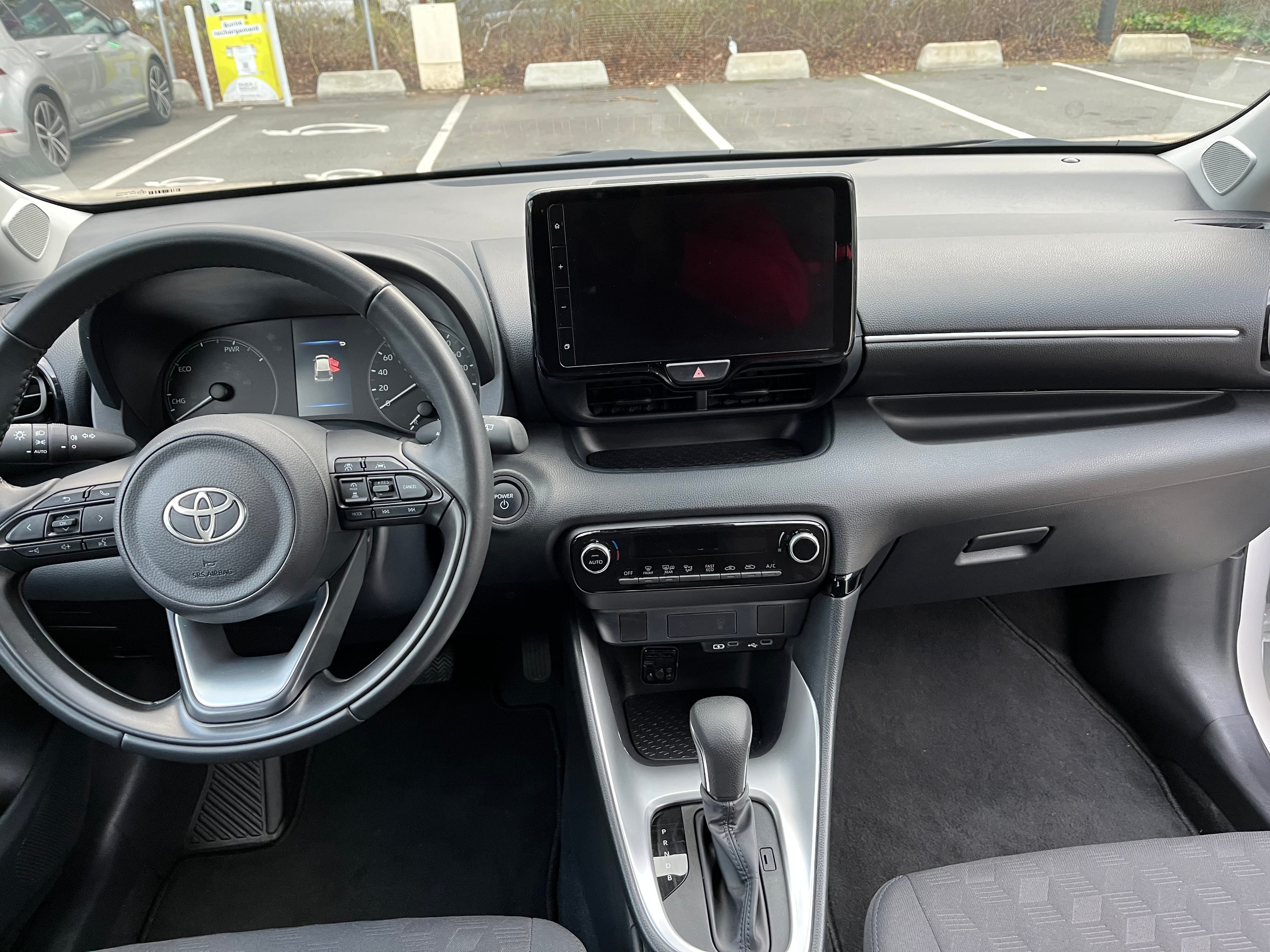 Toyota Yaris Hybride avec Régulateur de vitesse
