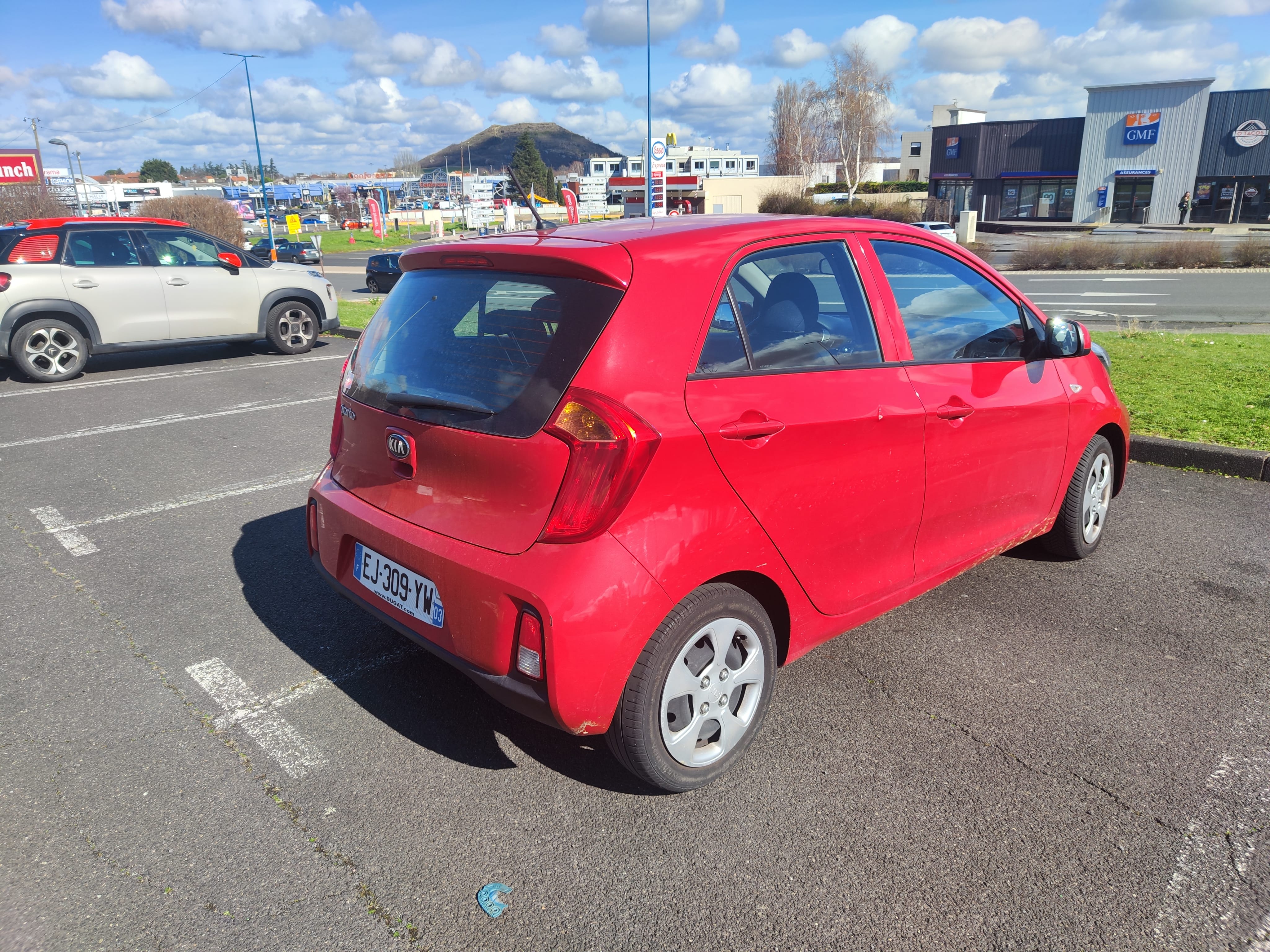 Kia Picanto Véhicule essence avec Entrée audio / iPod