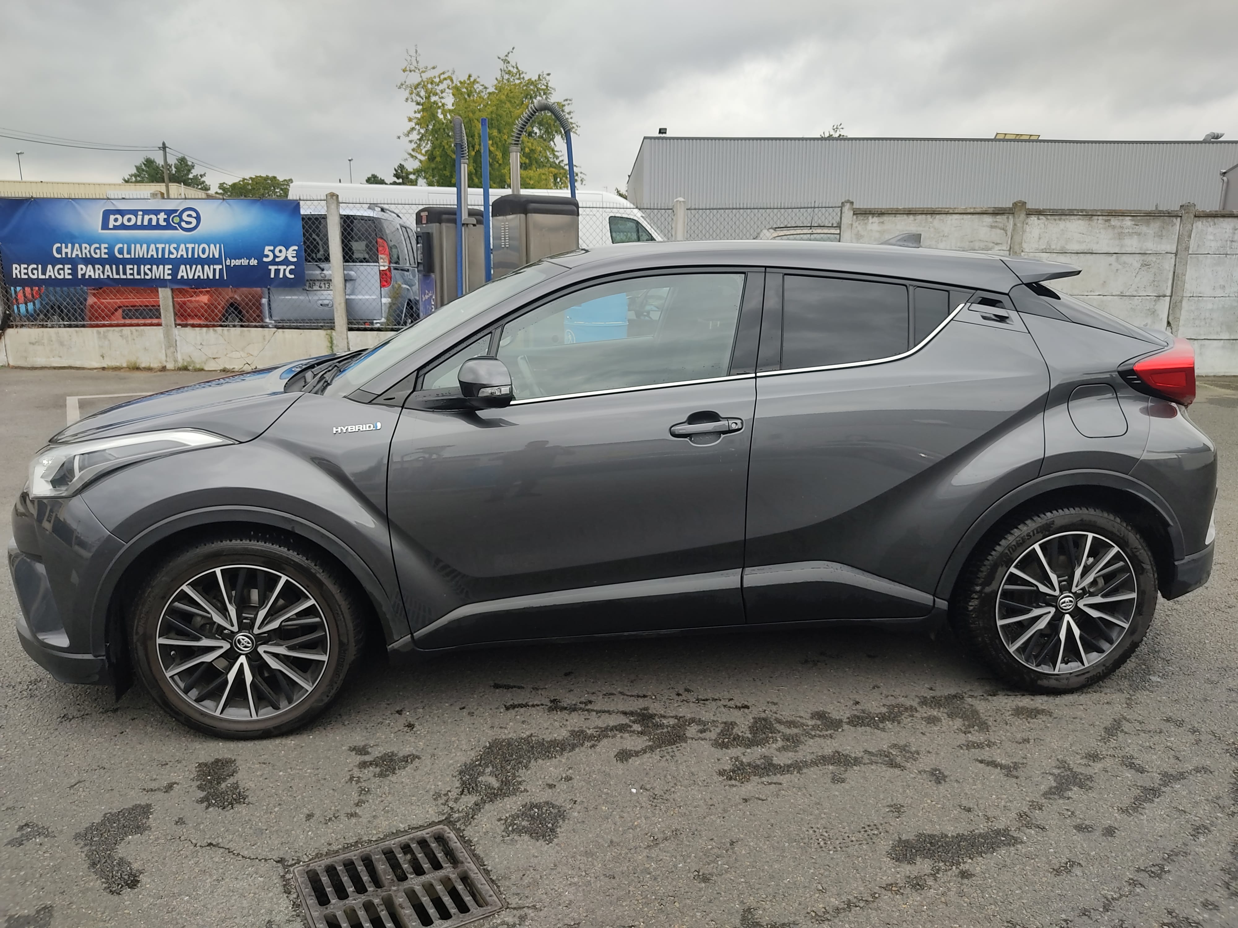 Toyota C-HR Hybrid avec Climatisation