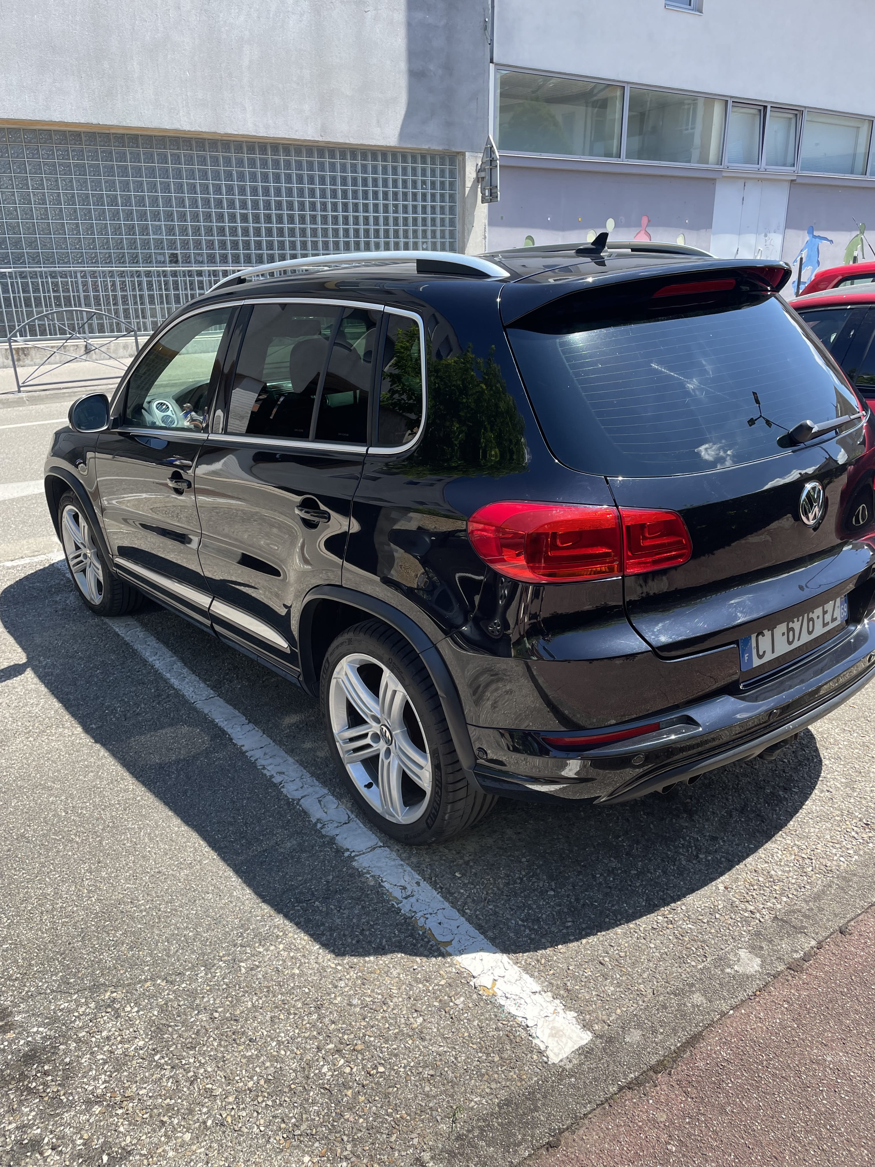 Volkswagen Tiguan 2.0TDI DSG7 R-Line avec GPS