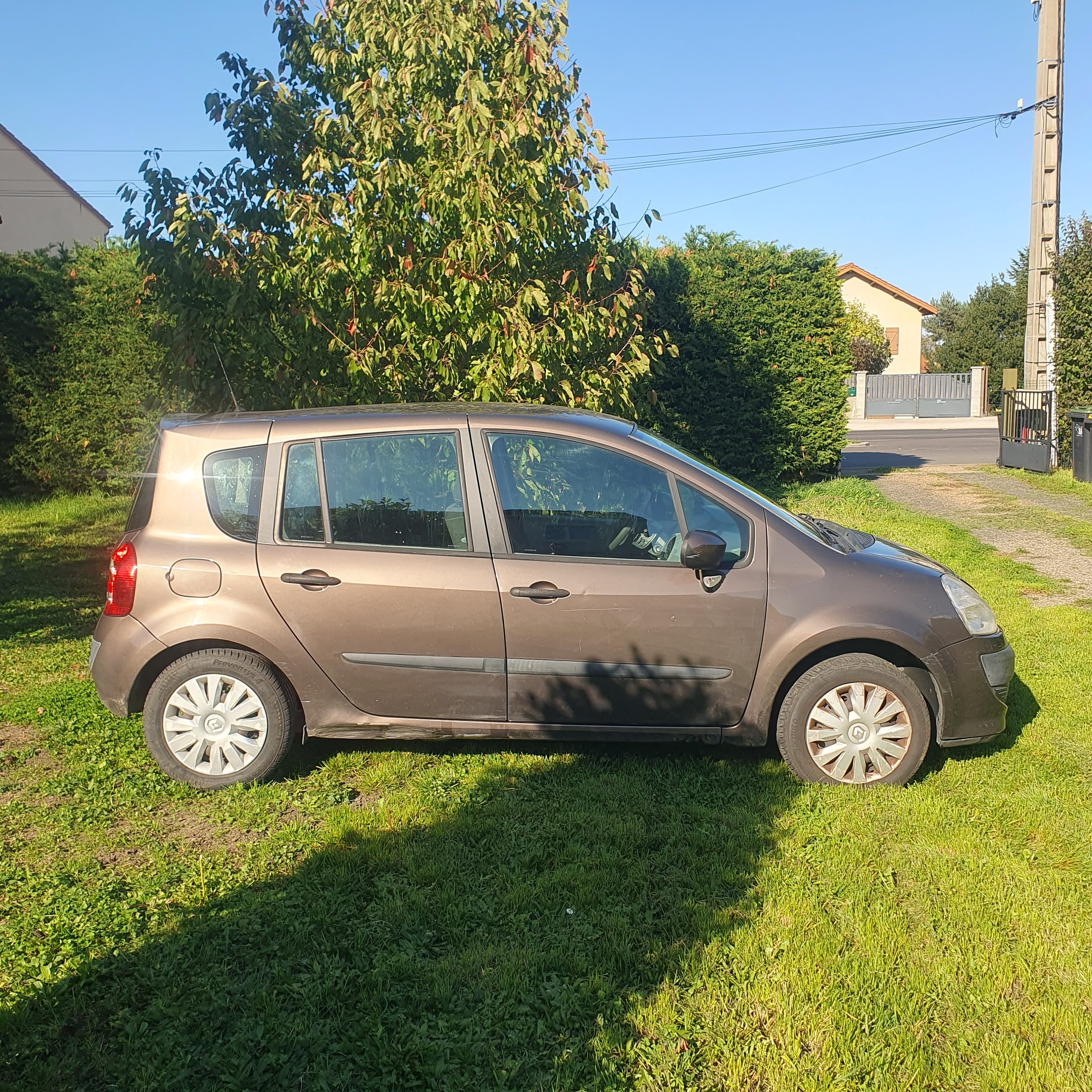 Renault Grand Modus 1.5 dci 75 avec Régulateur de vitesse