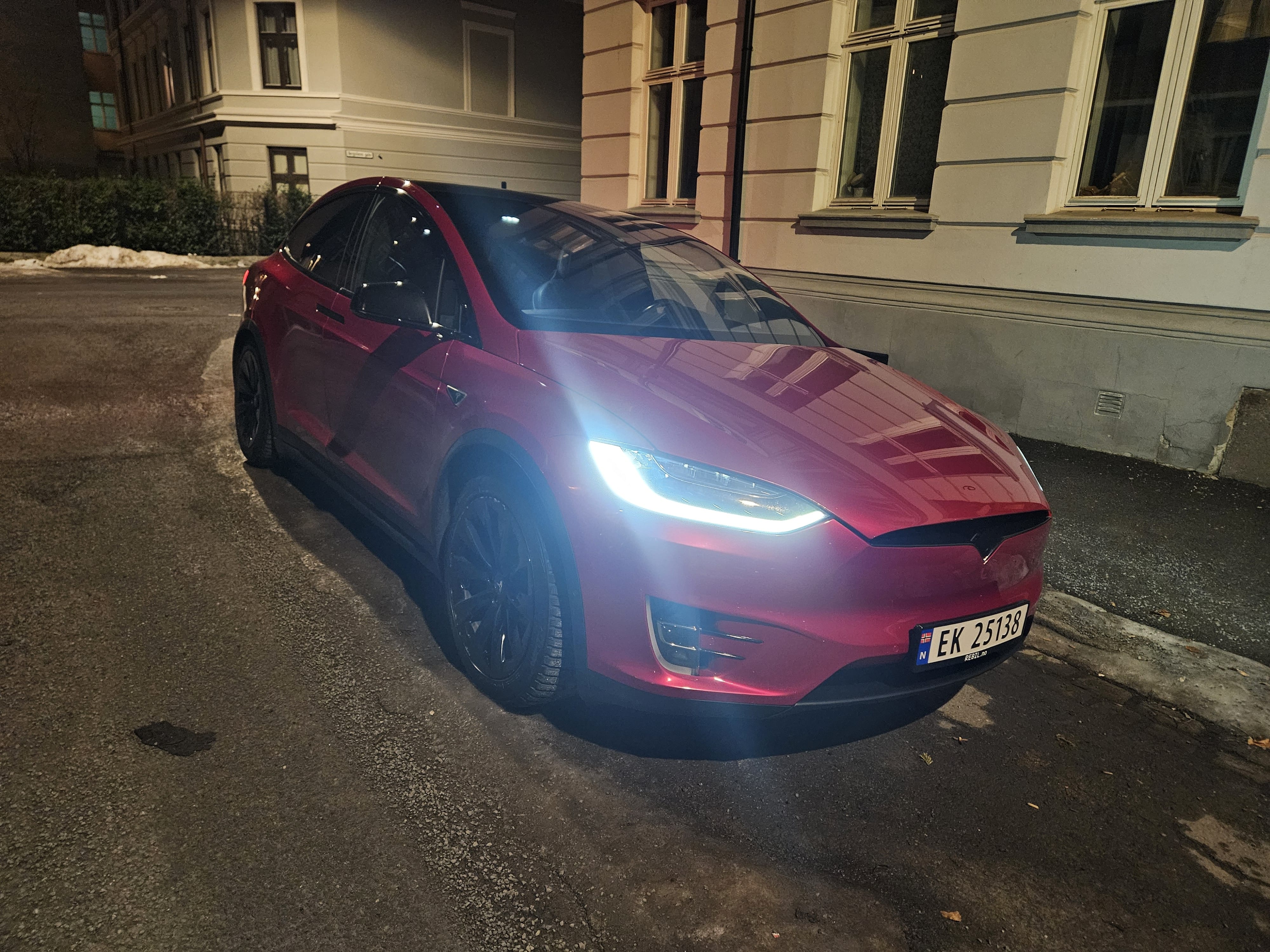 Tesla Model X 75D with Four-wheel drive