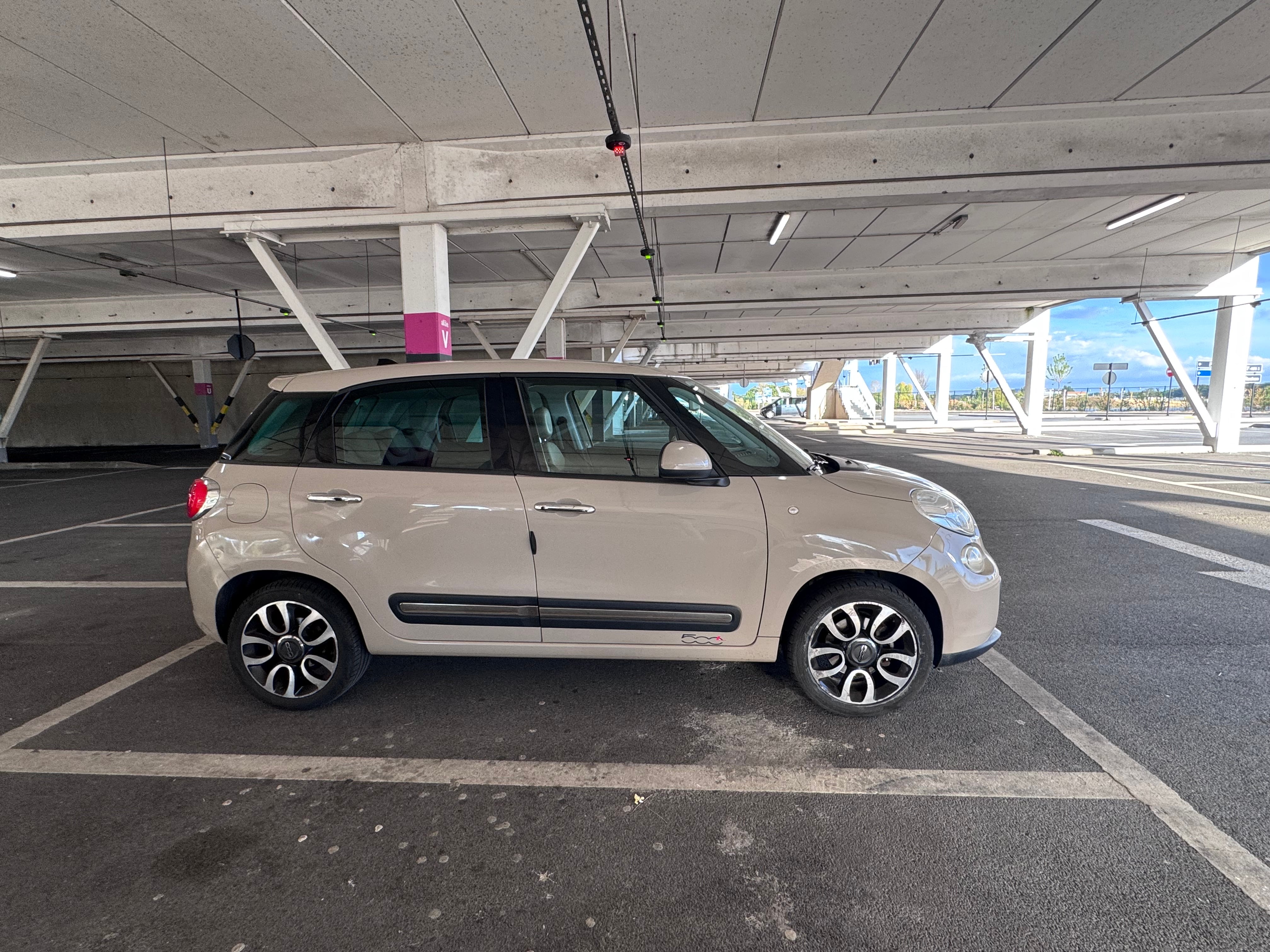 Fiat 500L Lounge avec Climatisation