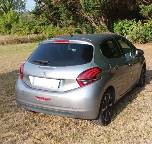 Peugeot 208 avec Climatisation