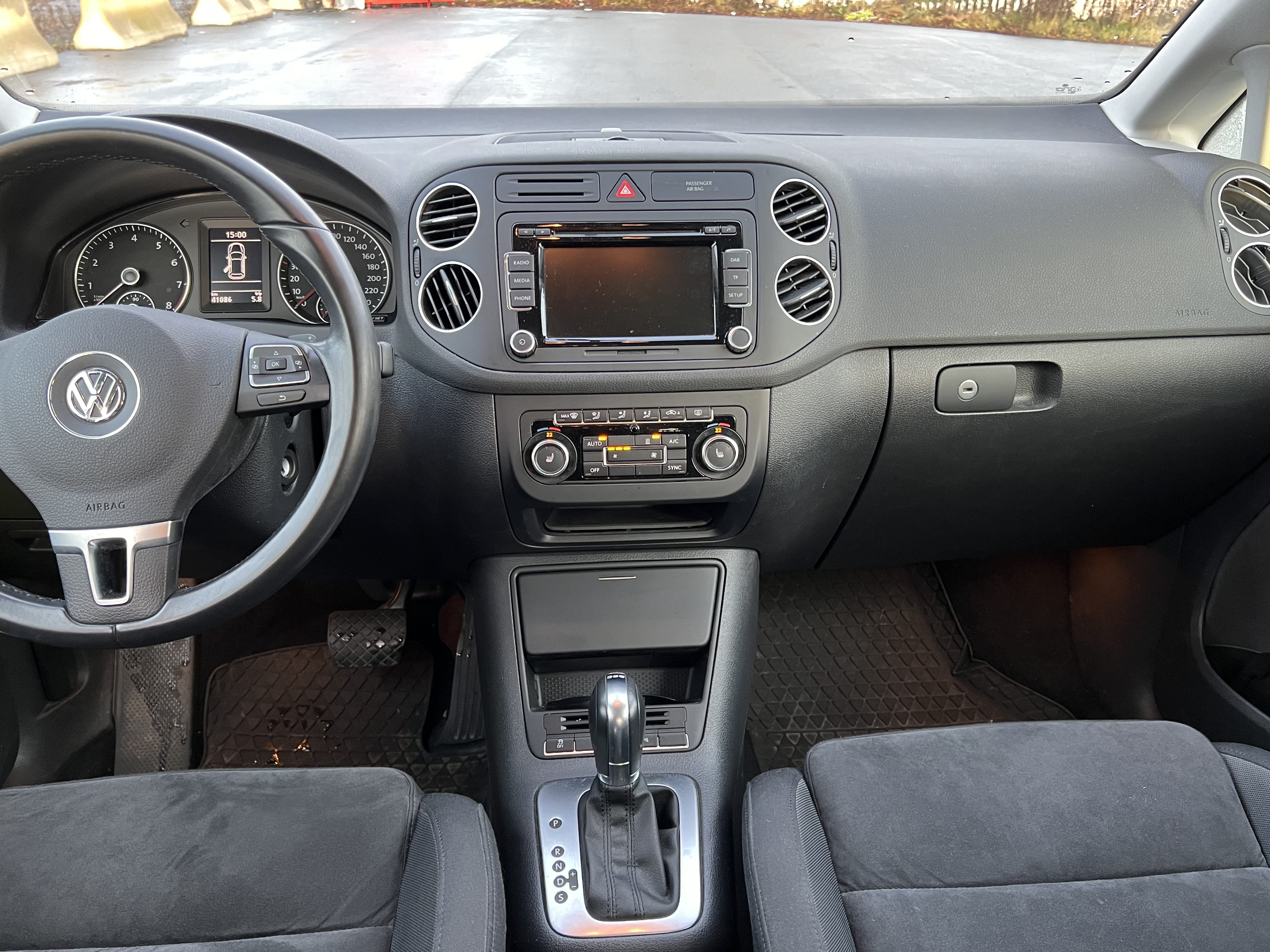 Volkswagen Golf Plus with Bluetooth audio