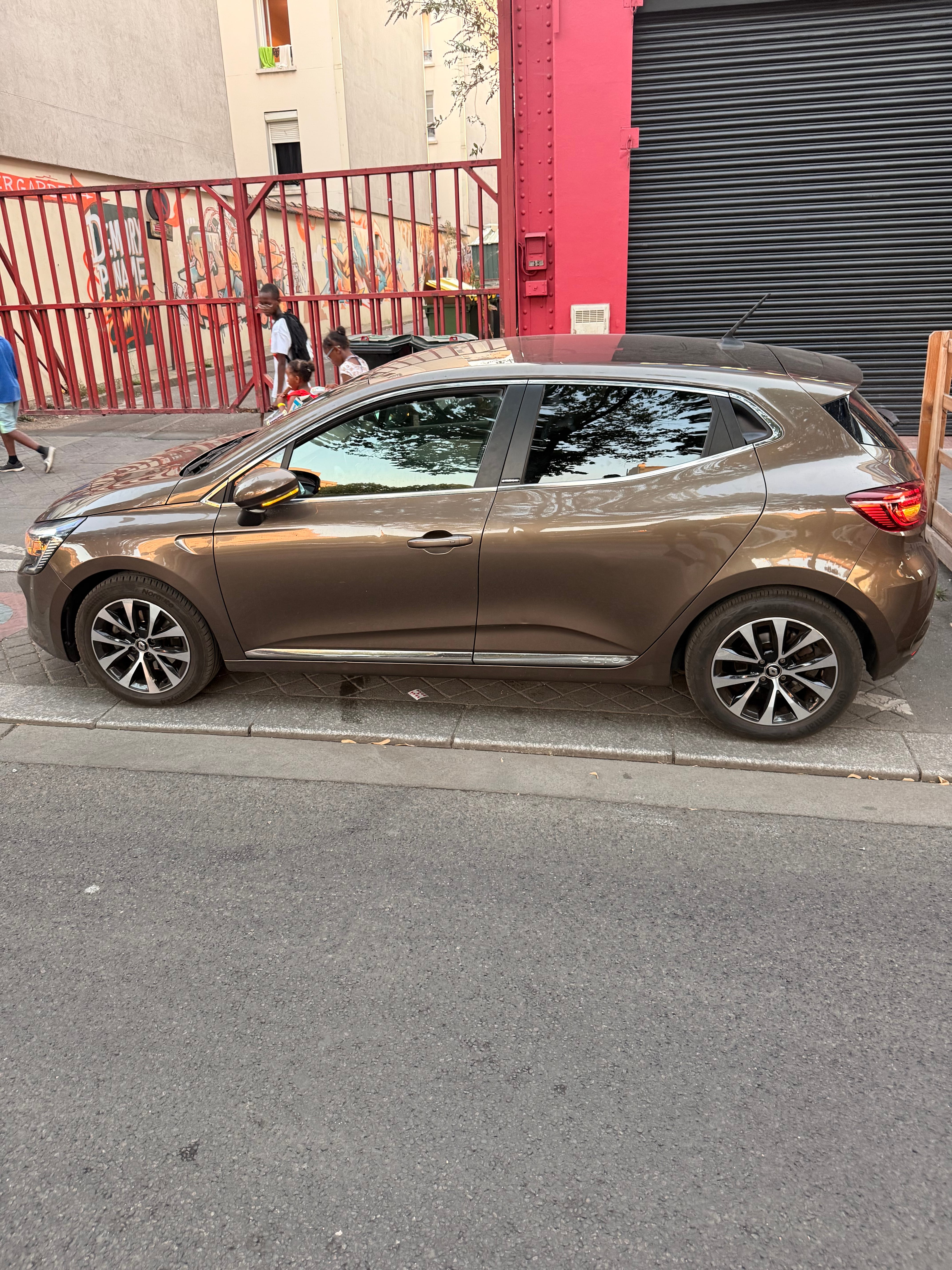 Renault Clio E-tech avec Climatisation