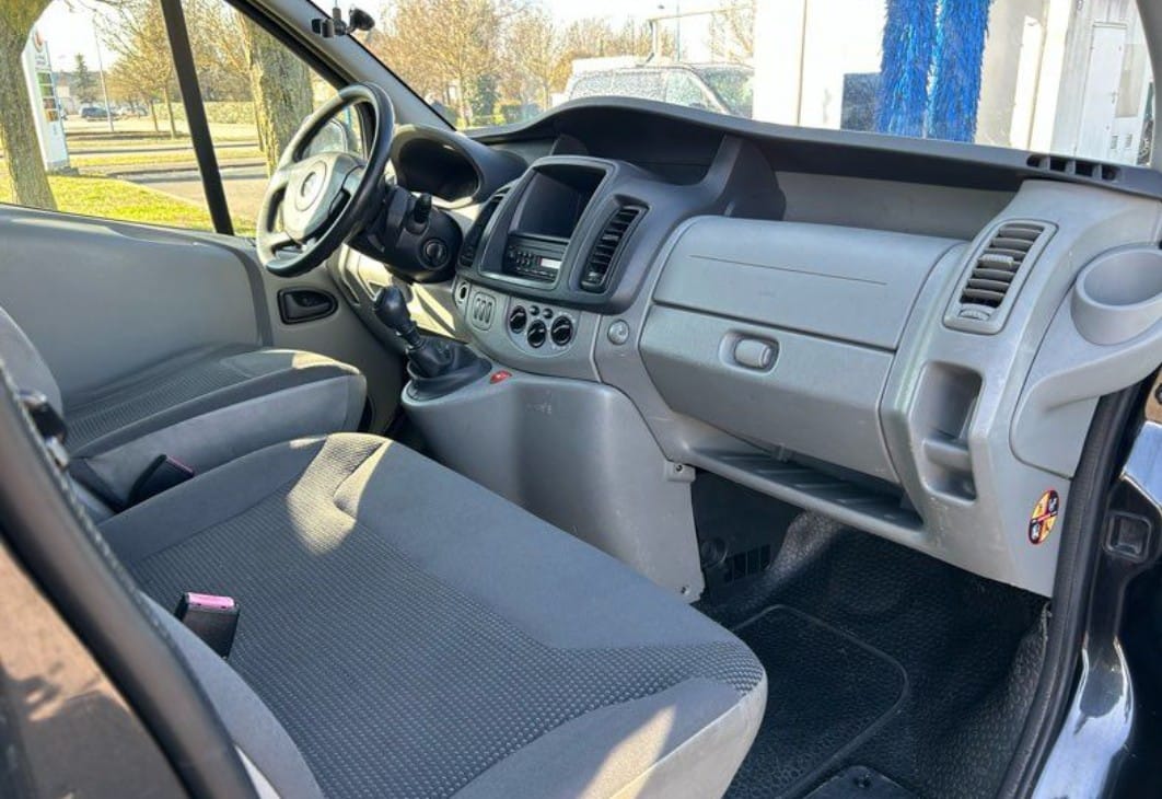 Opel Vivaro avec GPS