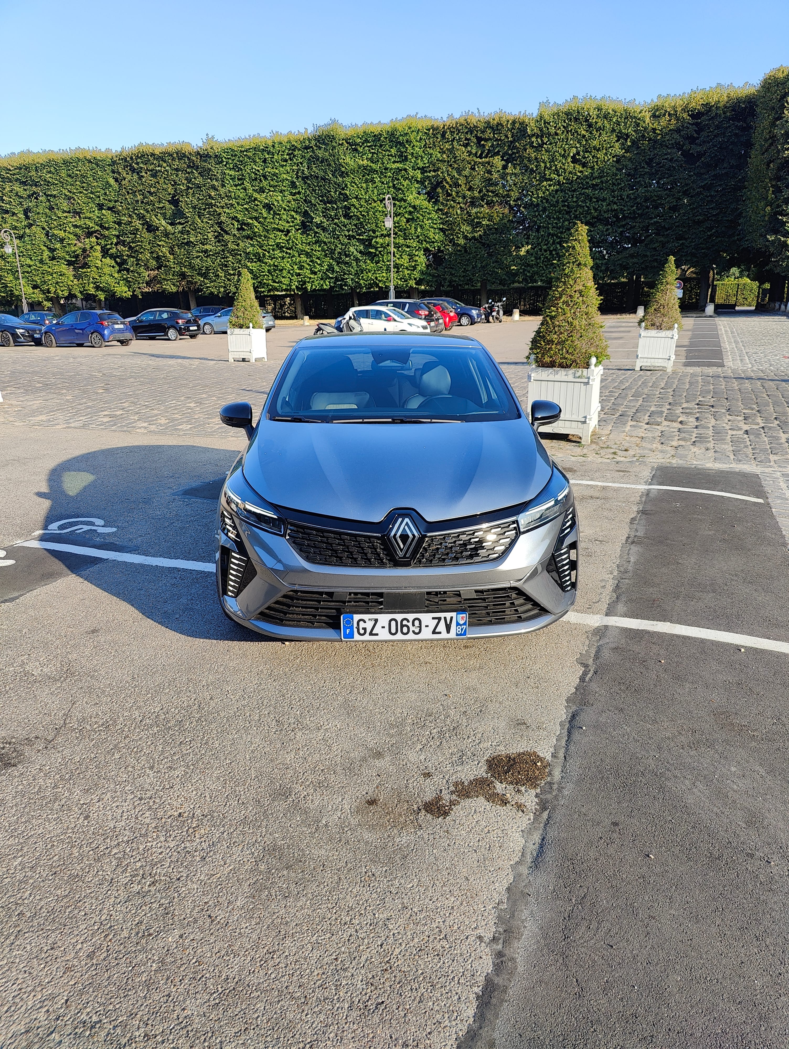 Renault Clio E-tech avec Apple CarPlay