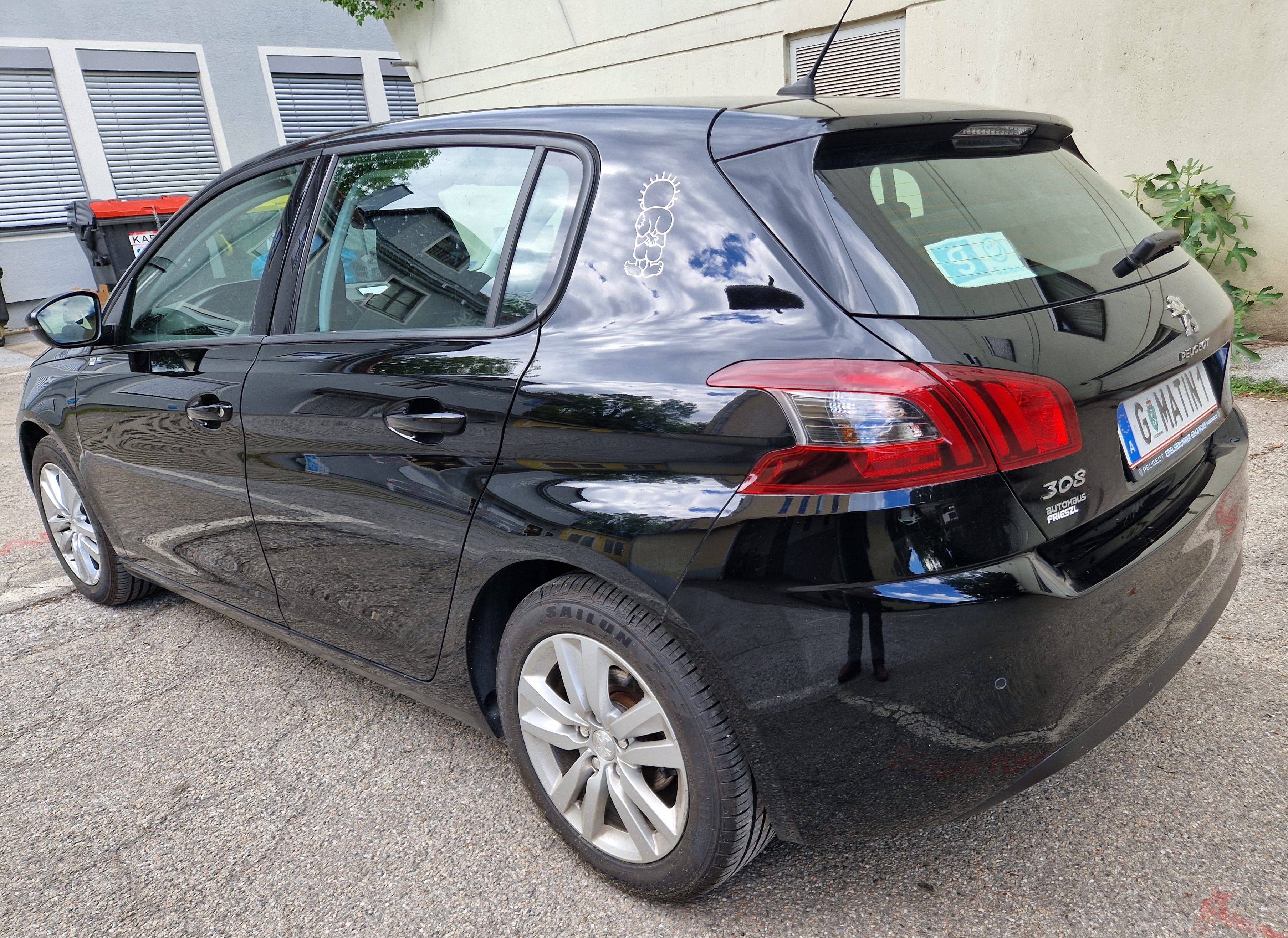 Peugeot 308 1.2 PureTech 110 Active Pack S&S SCHWARZ mit Navigationsgerät