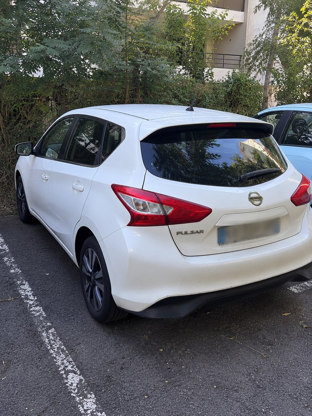 Nissan Pulsar avec Climatisation