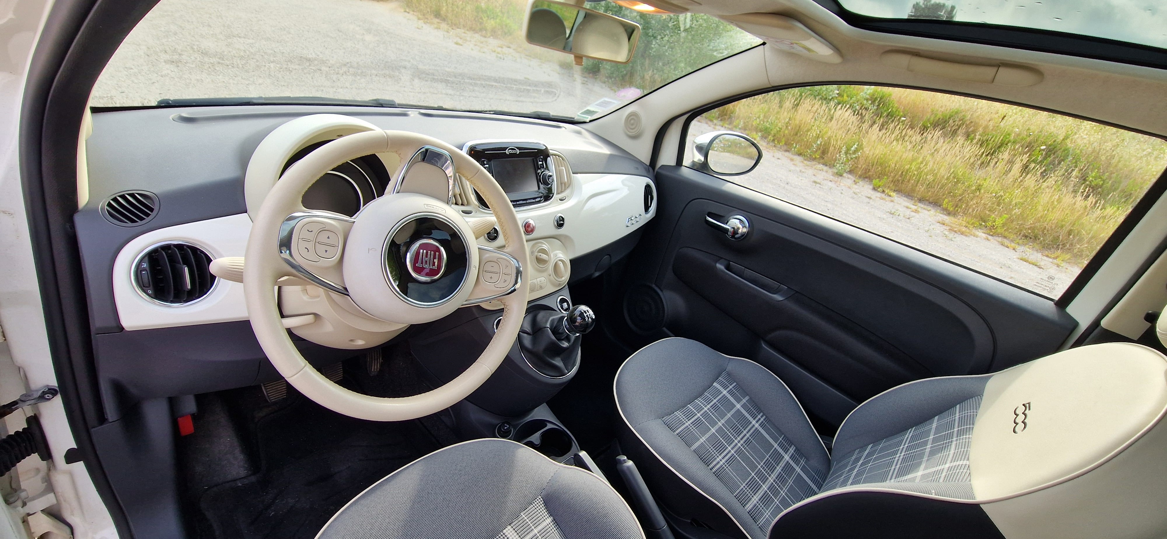 Fiat 500 avec Apple CarPlay